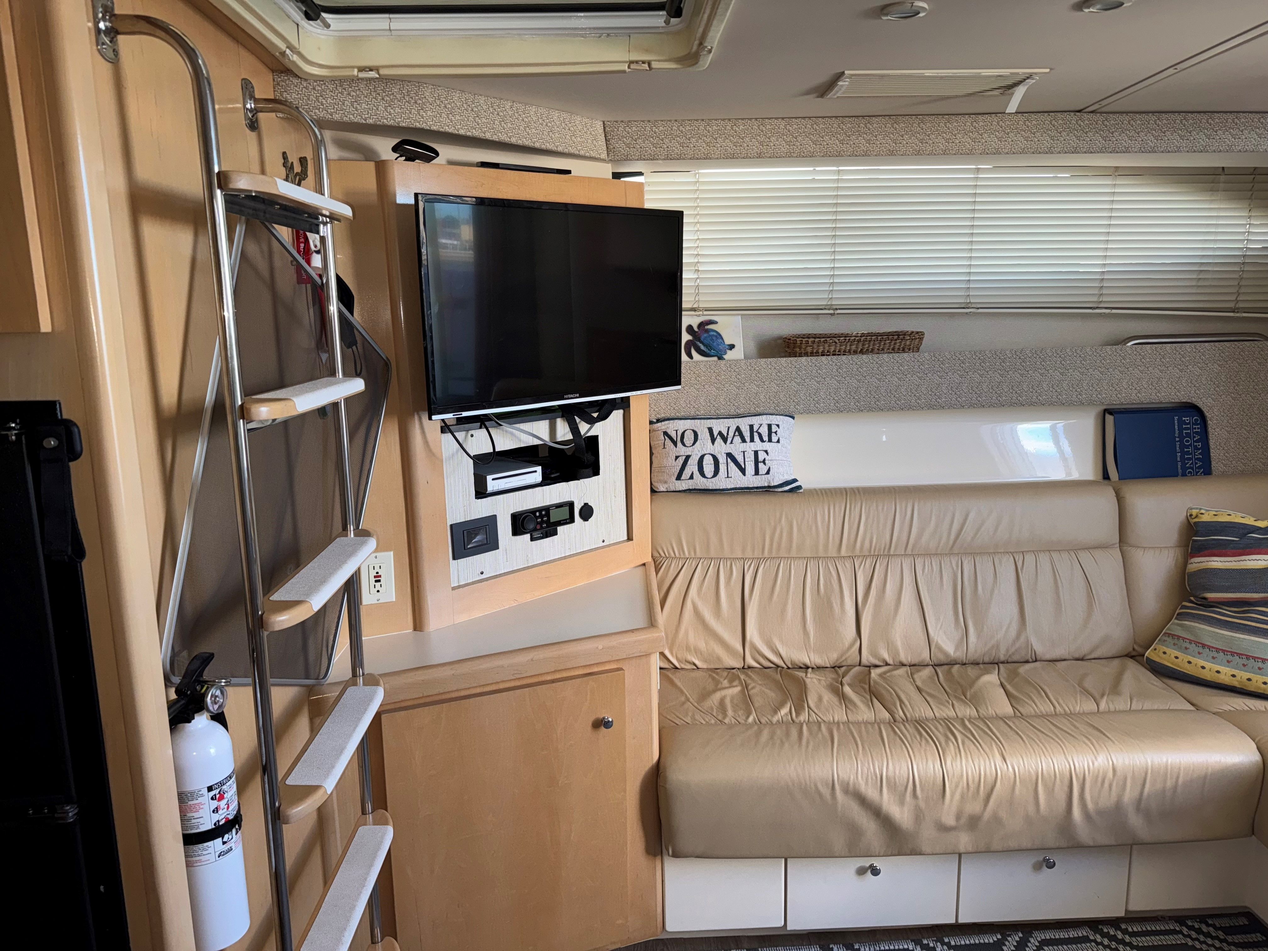 1998 Carver Yachts 350 MARINER Image Thumbnail #17