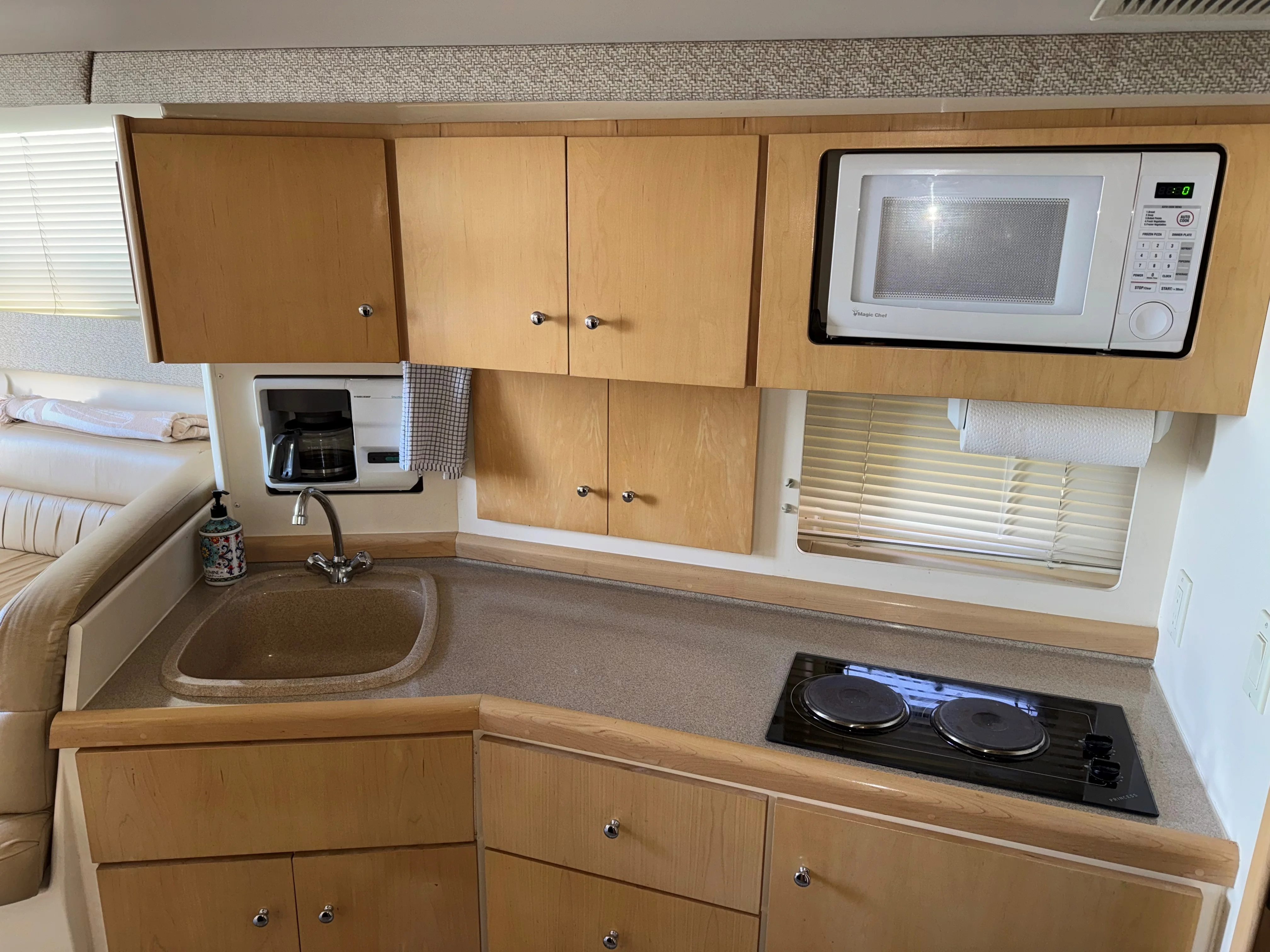 1998 Carver Yachts 350 MARINER Image Thumbnail #16