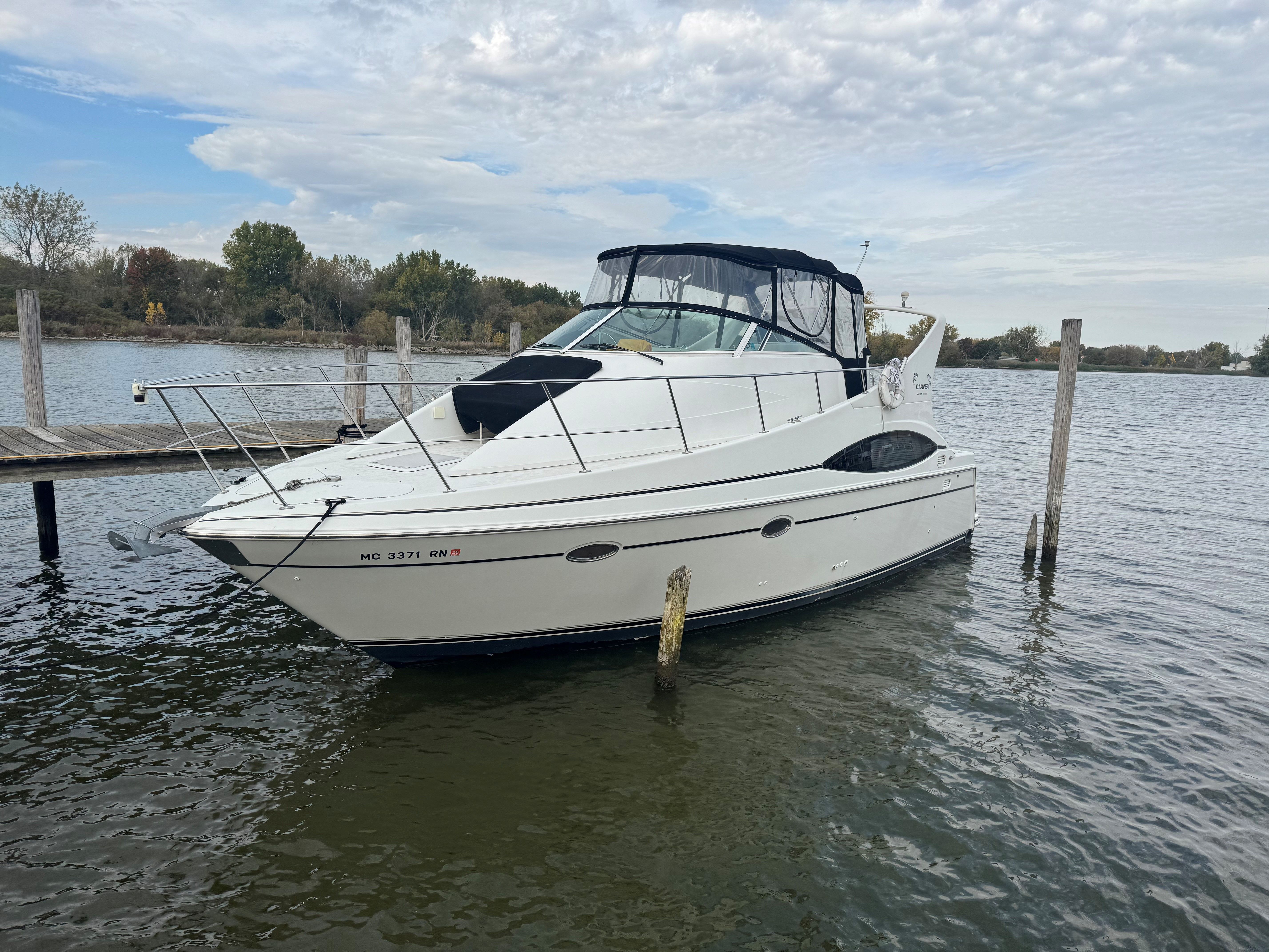 1998 Carver Yachts 350 MARINER Image Thumbnail #0