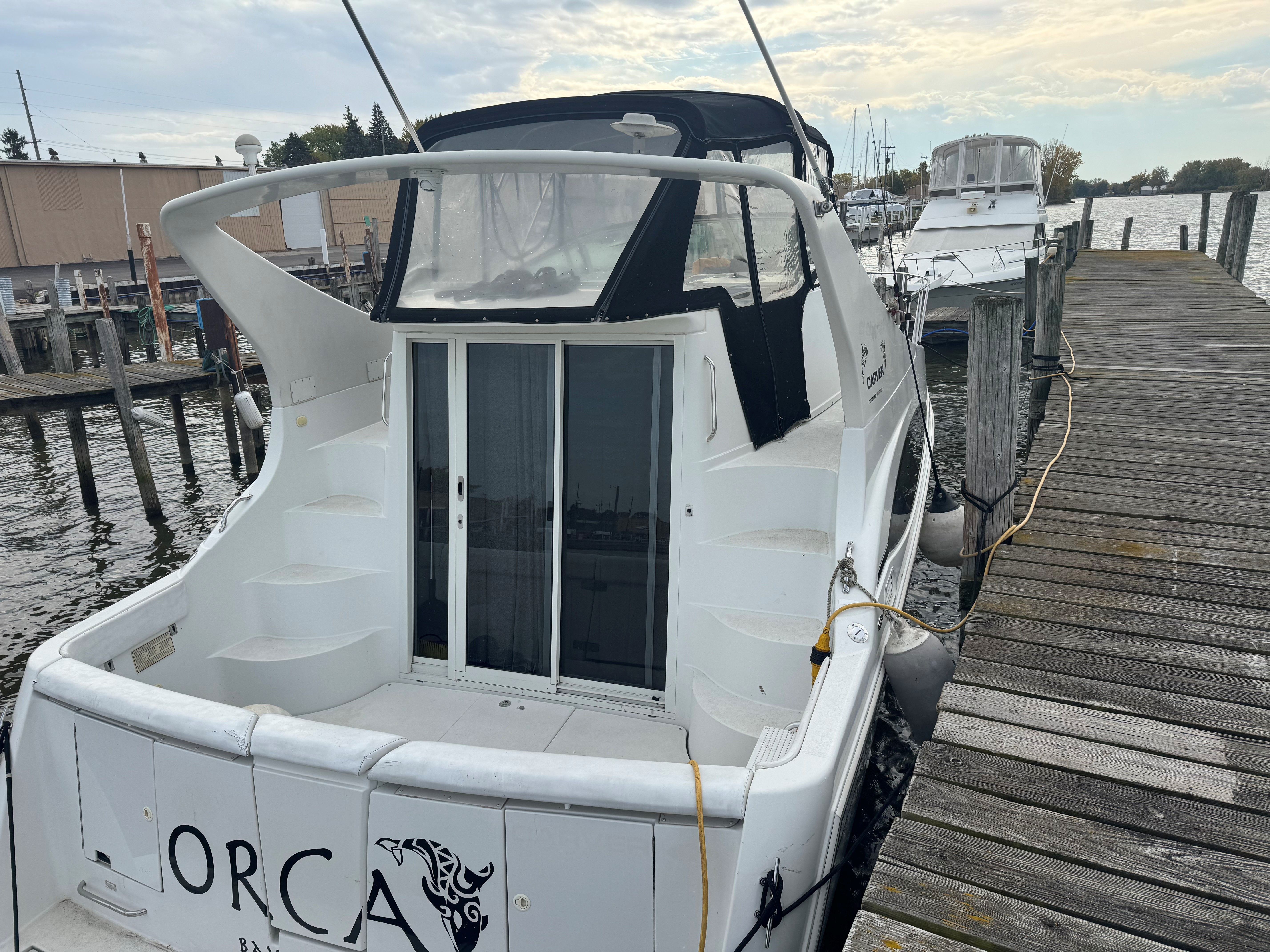 1998 Carver Yachts 350 MARINER Image Thumbnail #3