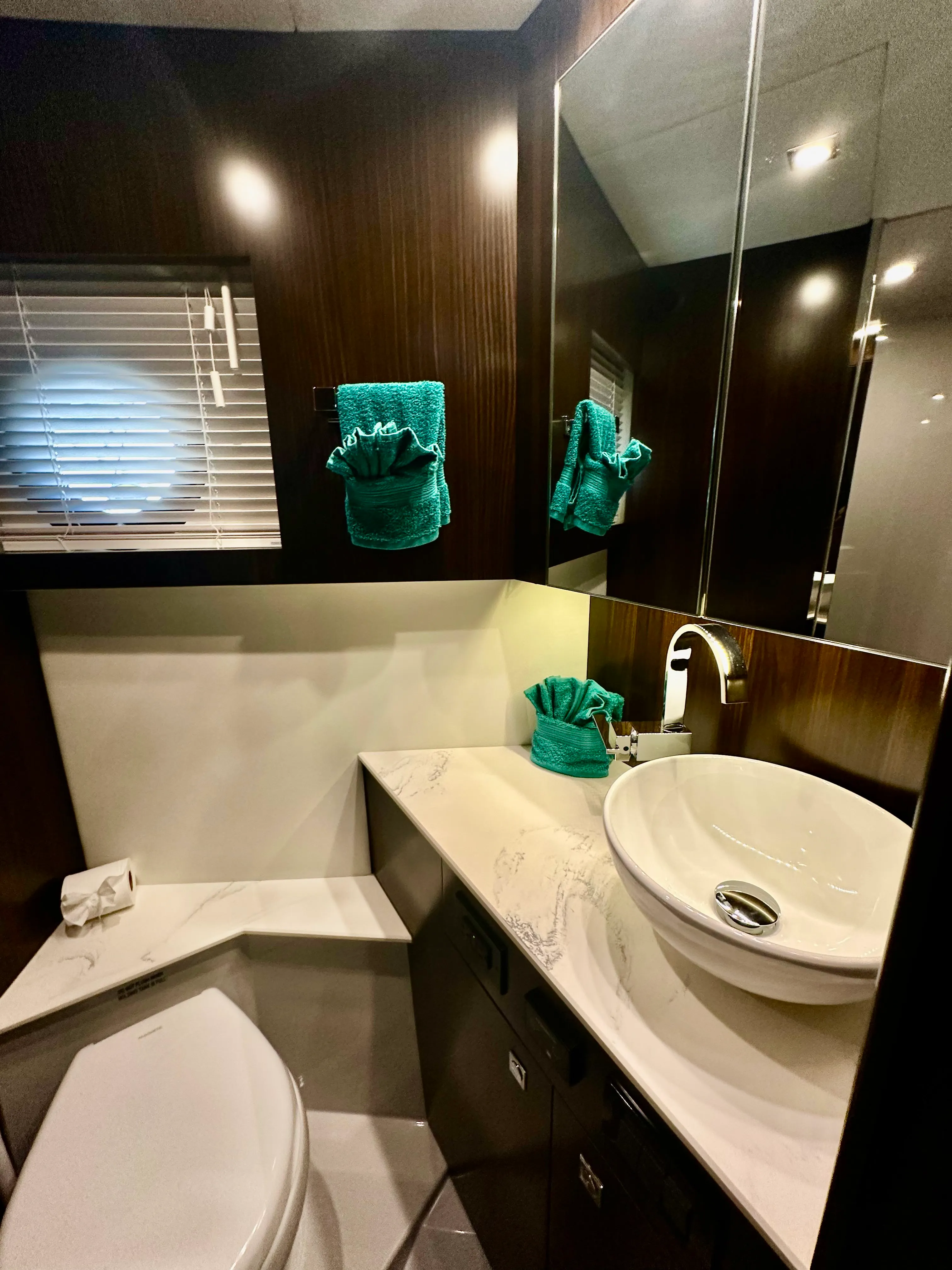 2023 Cruisers Yachts 42 CANTIUS Image Thumbnail #23