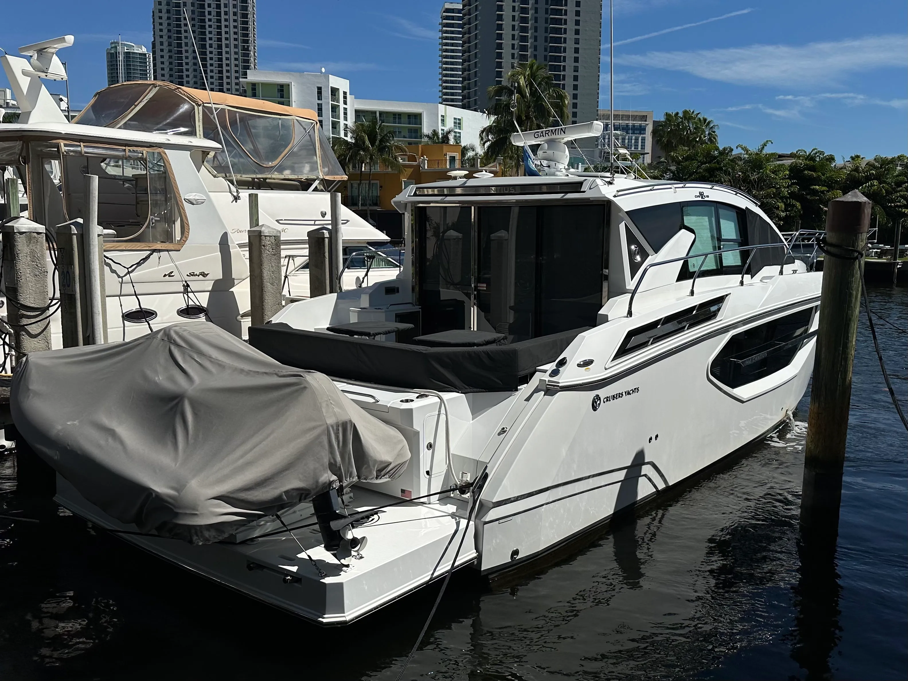 2023 Cruisers Yachts 42 CANTIUS Image Thumbnail #11