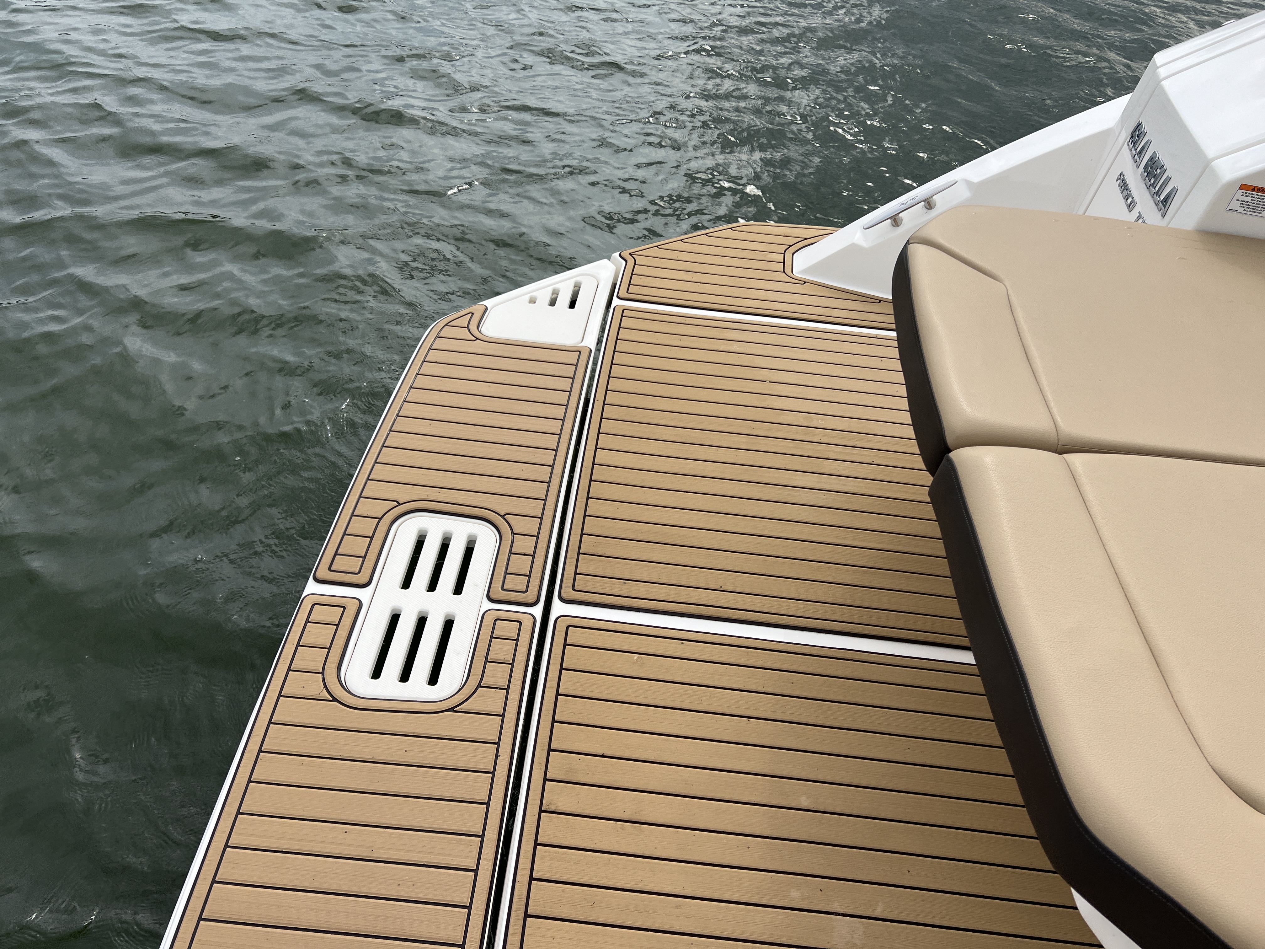 2020 Sea Ray 320 SUNDANCER Image Thumbnail #20