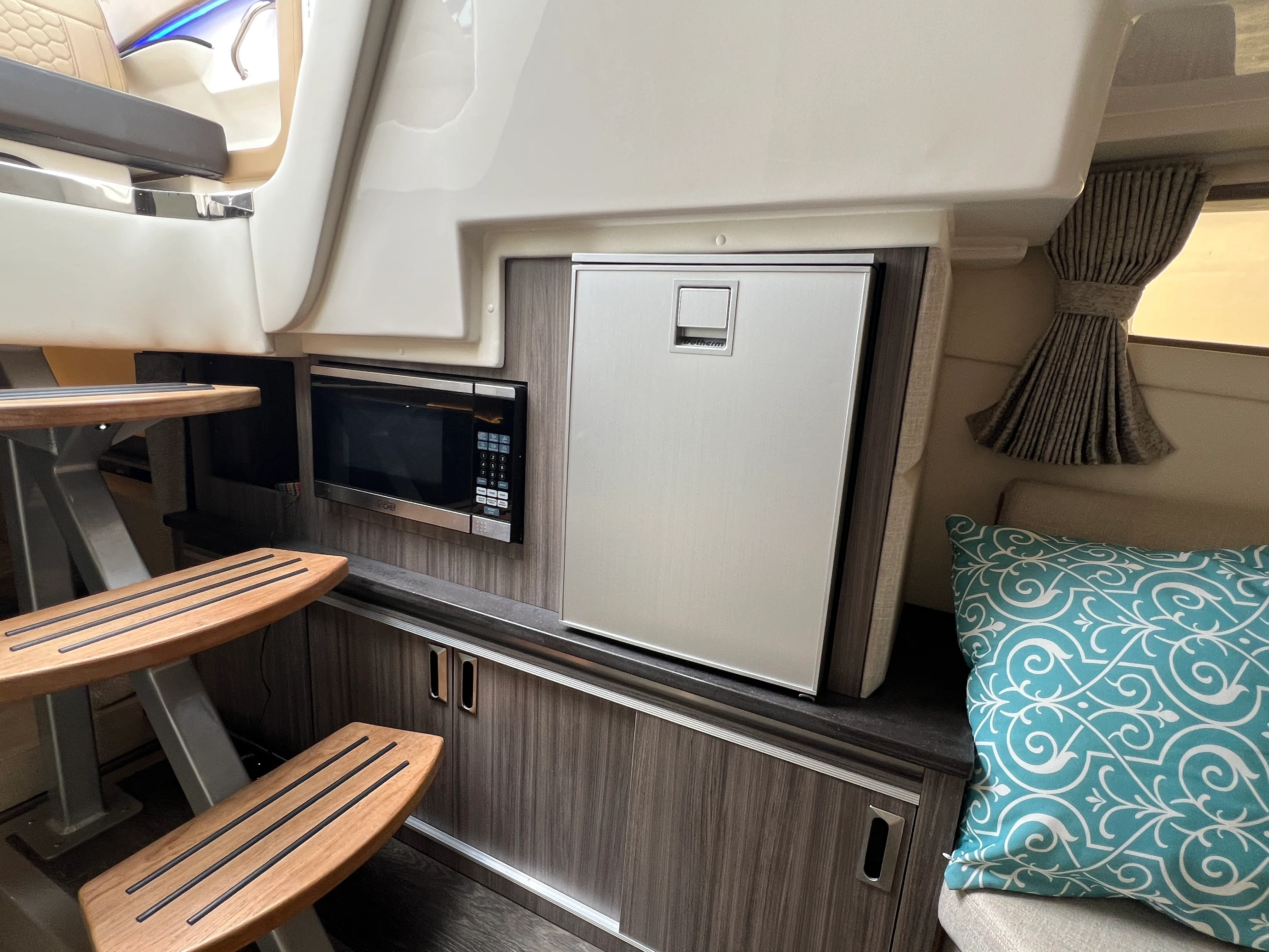 2020 Sea Ray 320 SUNDANCER Image Thumbnail #58