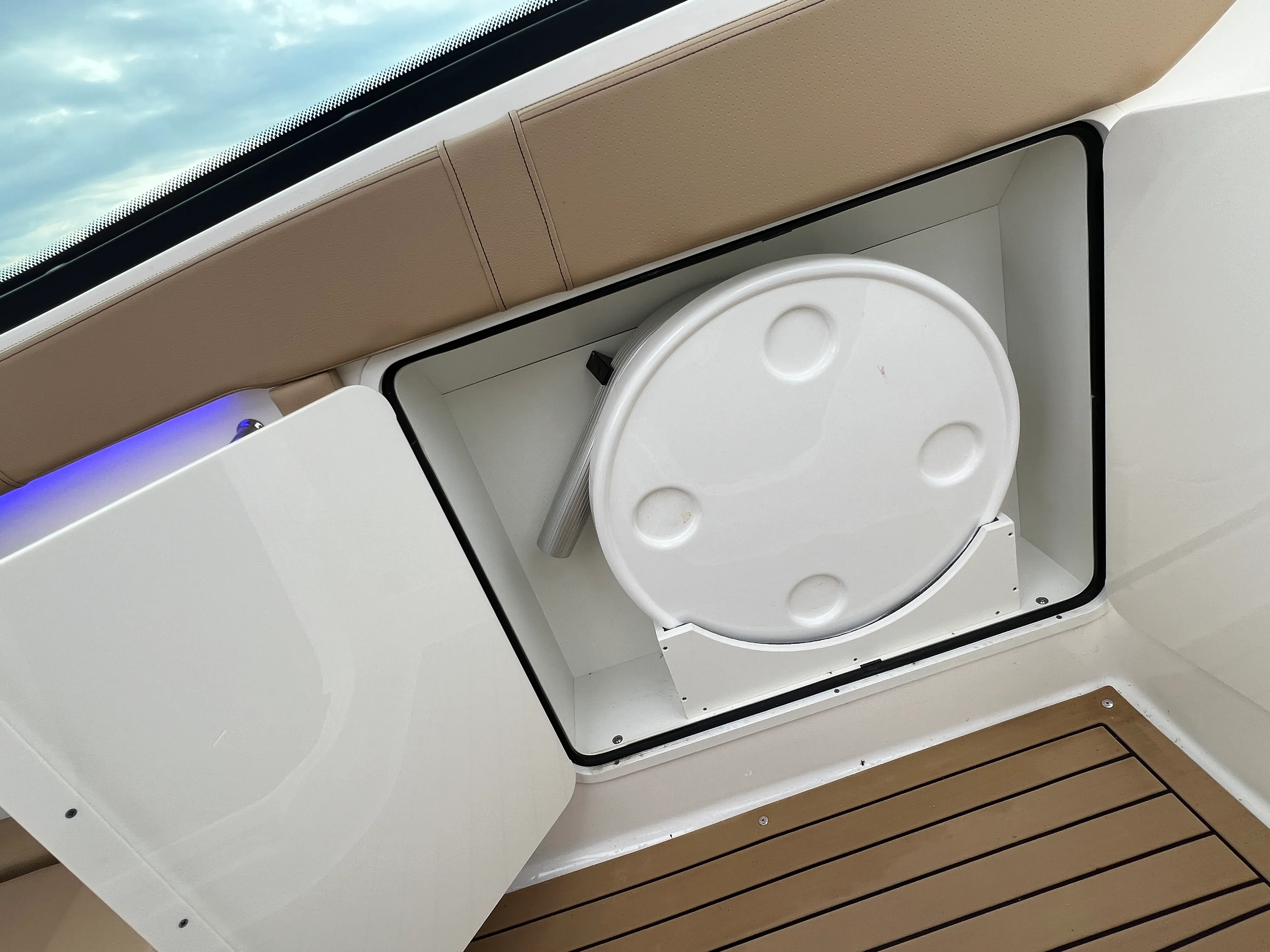 2020 Sea Ray 320 SUNDANCER Image Thumbnail #73