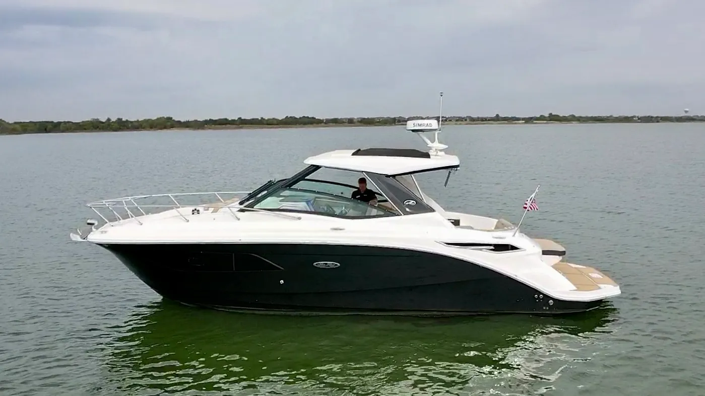 2020 Sea Ray 320 SUNDANCER Image Thumbnail #9