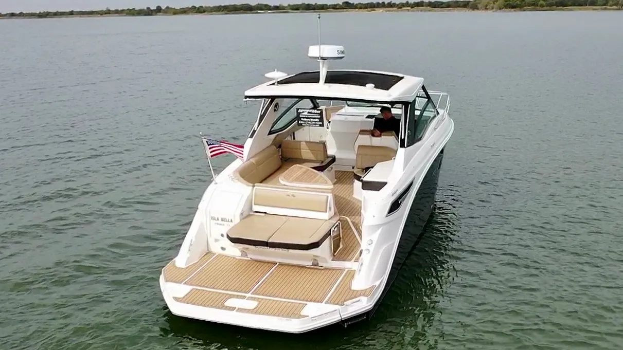 2020 Sea Ray 320 SUNDANCER Image Thumbnail #1