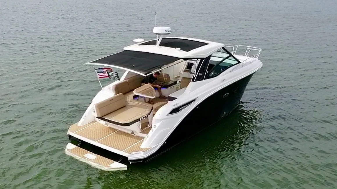 2020 Sea Ray 320 SUNDANCER Image Thumbnail #16