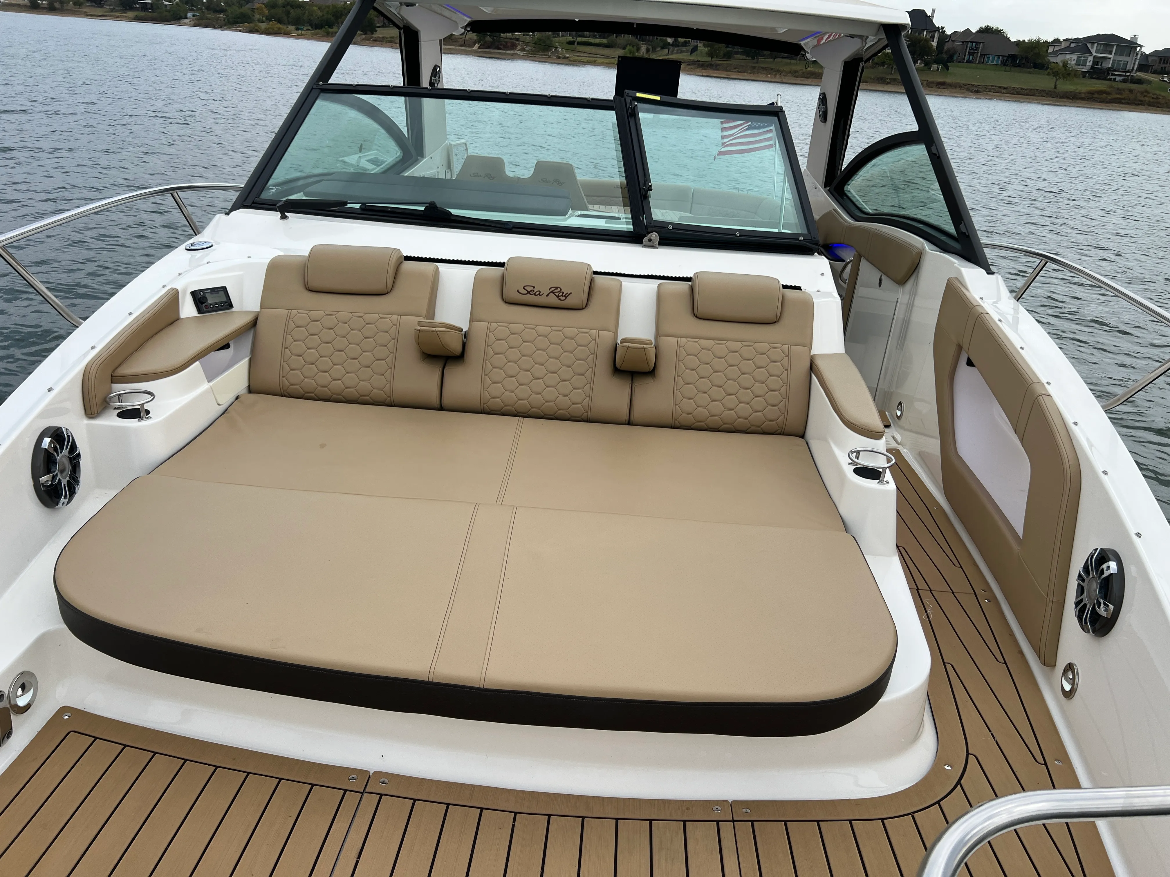 2020 Sea Ray 320 SUNDANCER Image Thumbnail #52