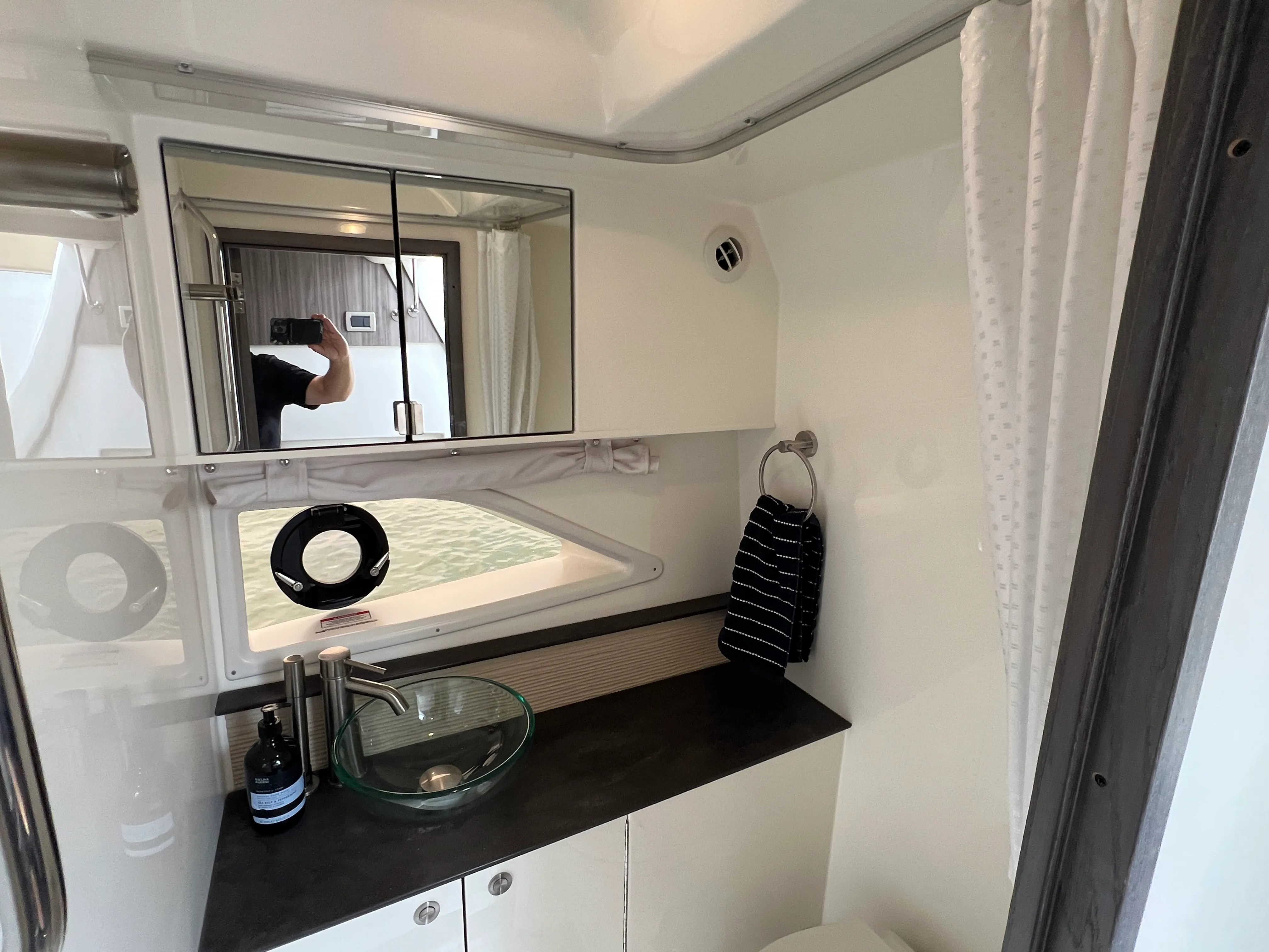 2020 Sea Ray 320 SUNDANCER Image Thumbnail #65