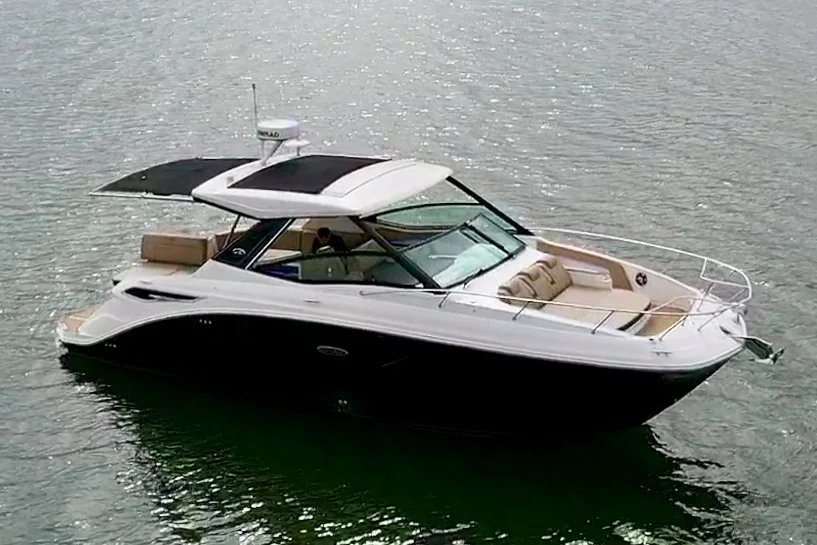 2020 Sea Ray 320 SUNDANCER Image Thumbnail #3