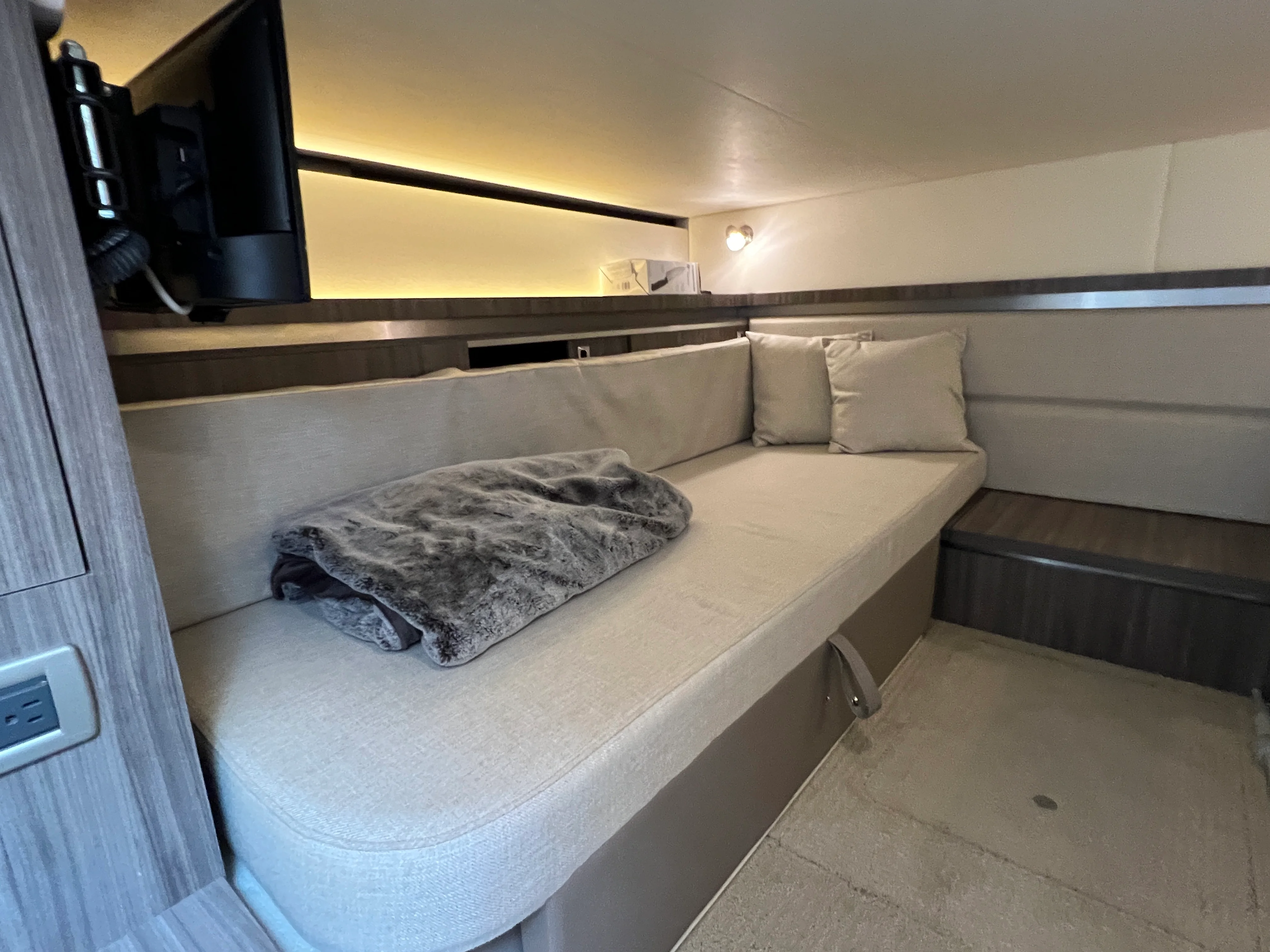 2020 Sea Ray 320 SUNDANCER Image Thumbnail #58