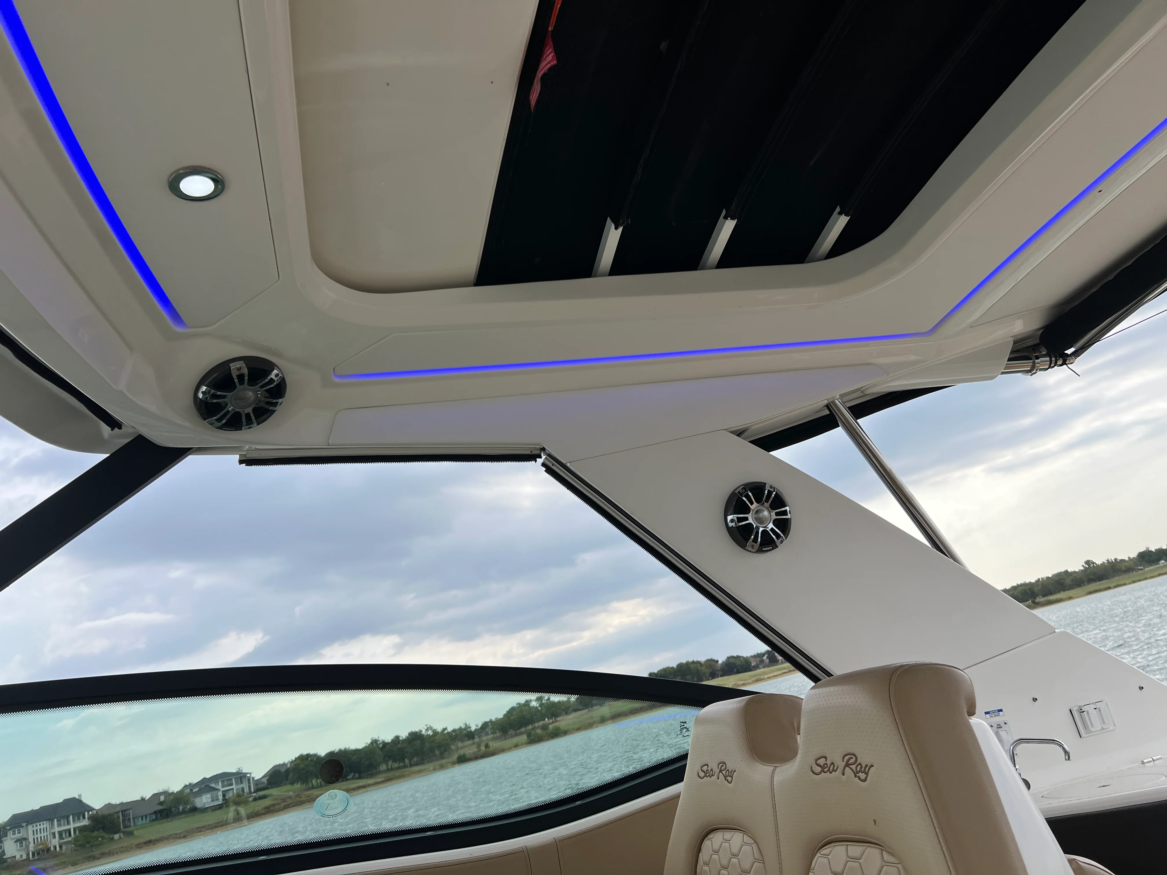 2020 Sea Ray 320 SUNDANCER Image Thumbnail #36