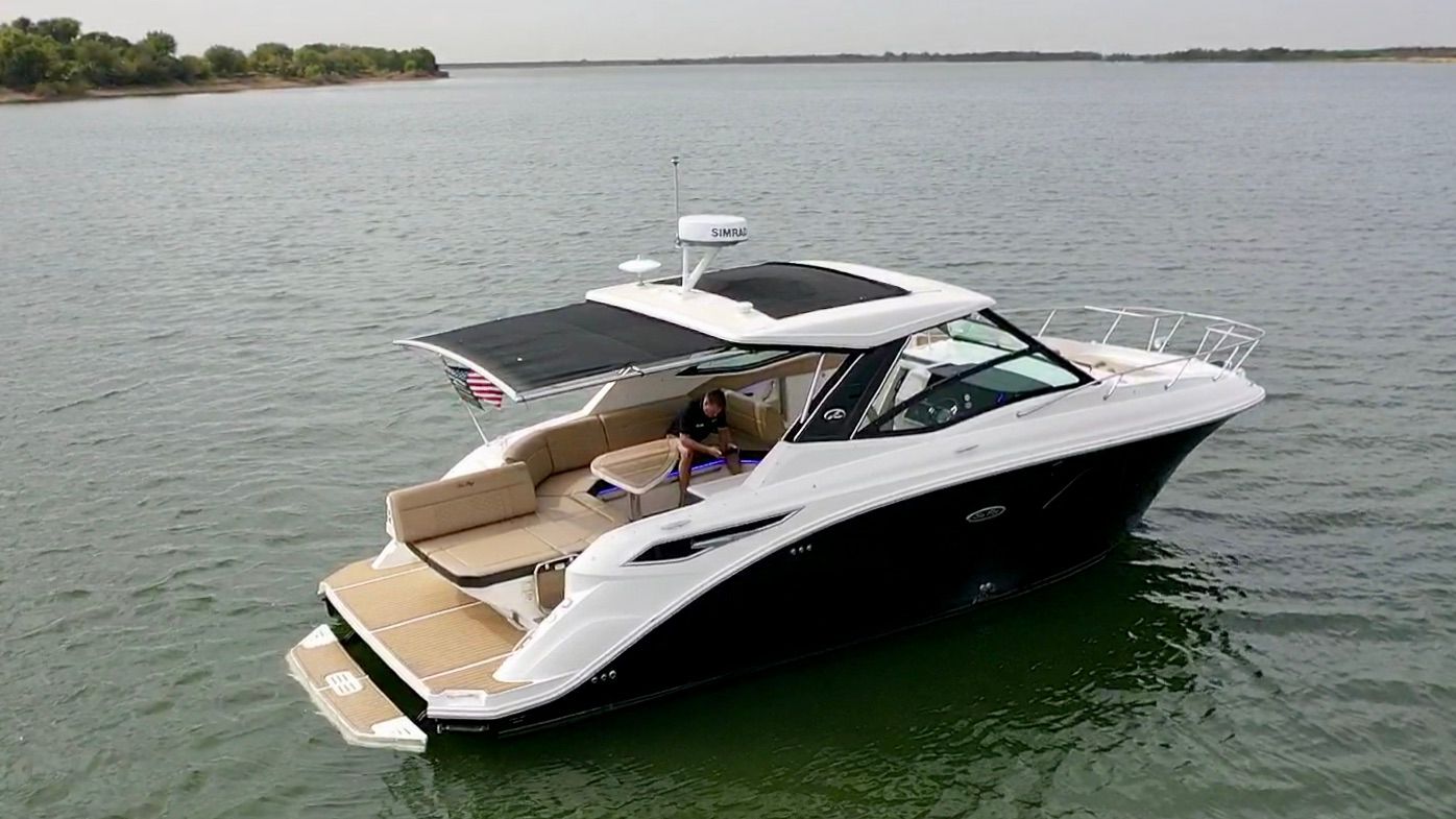 2020 Sea Ray 320 SUNDANCER Image Thumbnail #14