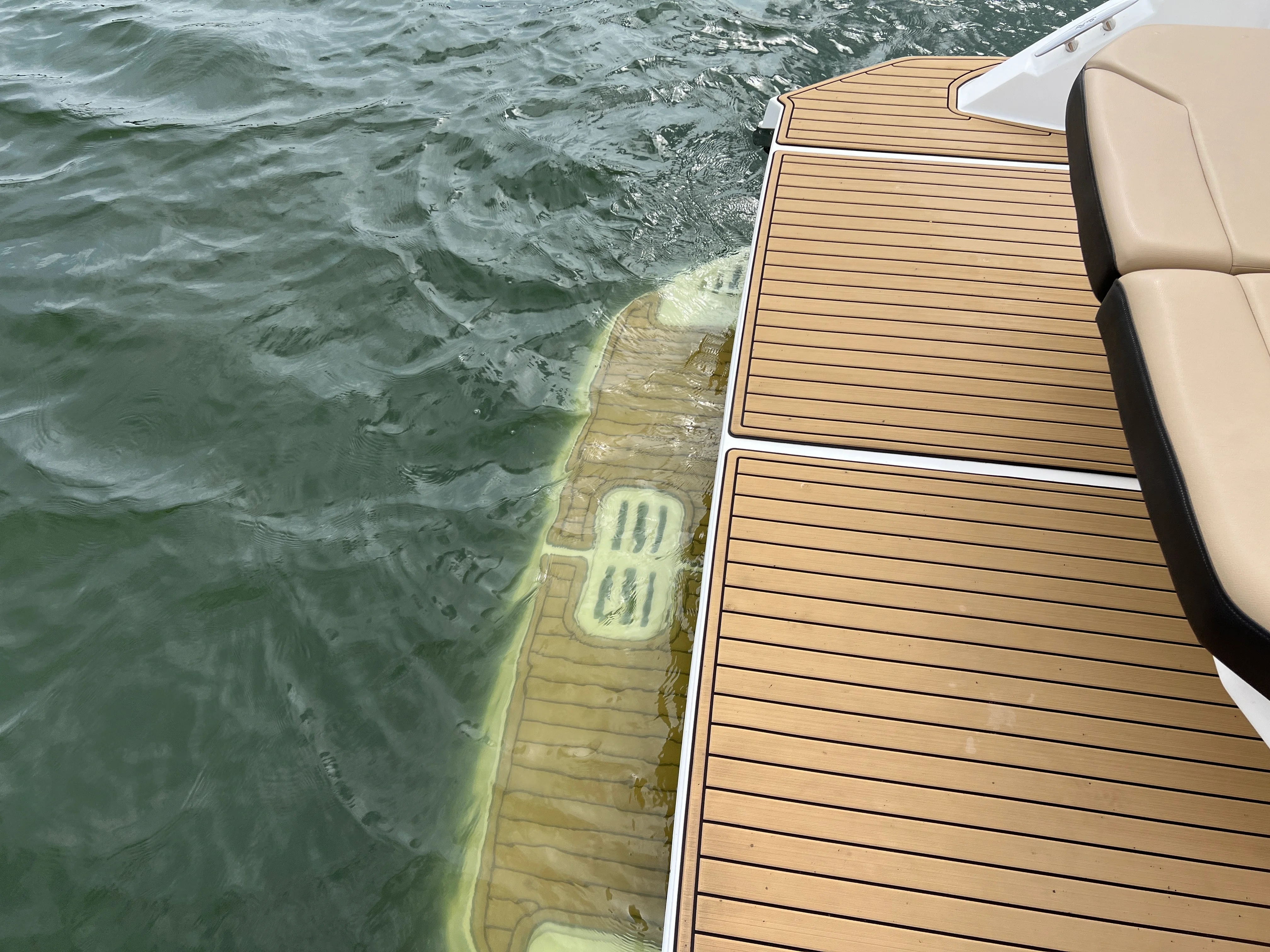 2020 Sea Ray 320 SUNDANCER Image Thumbnail #18