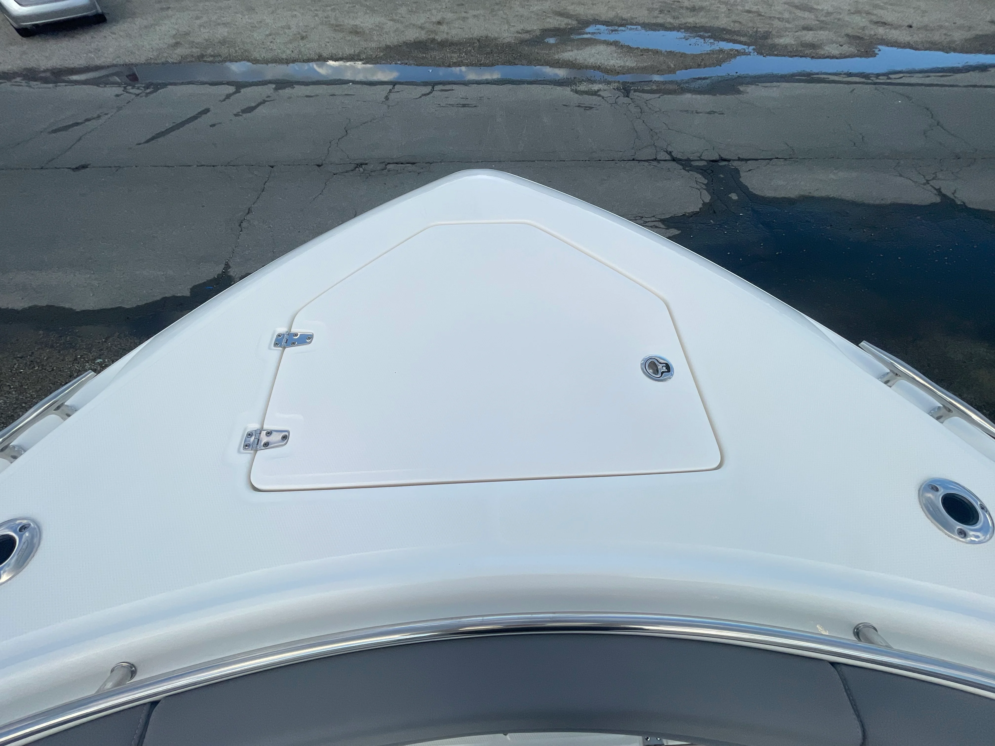 2025 Boston Whaler 330 OUTRAGE Image Thumbnail #33