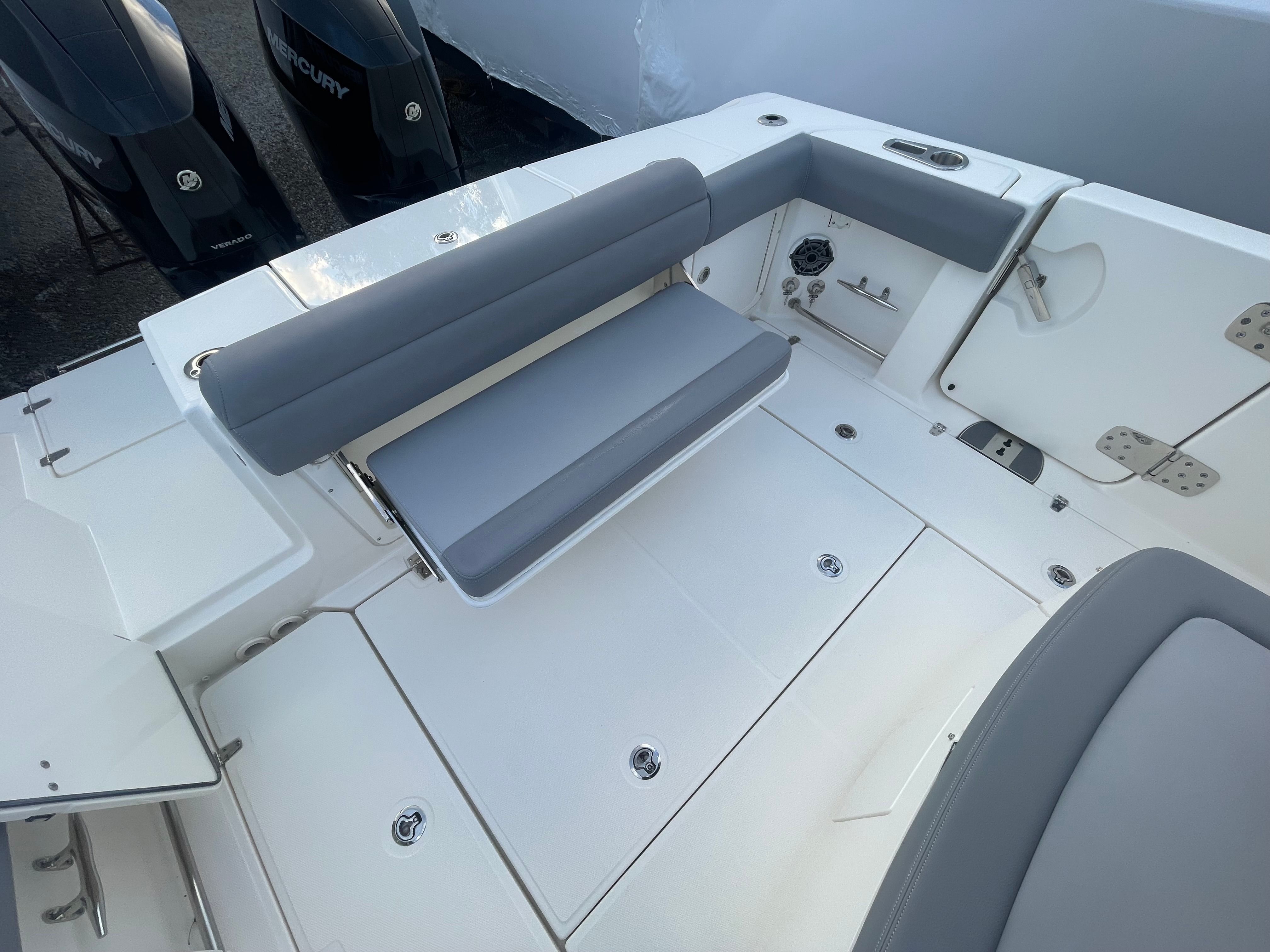 2025 Boston Whaler 330 OUTRAGE Image Thumbnail #8