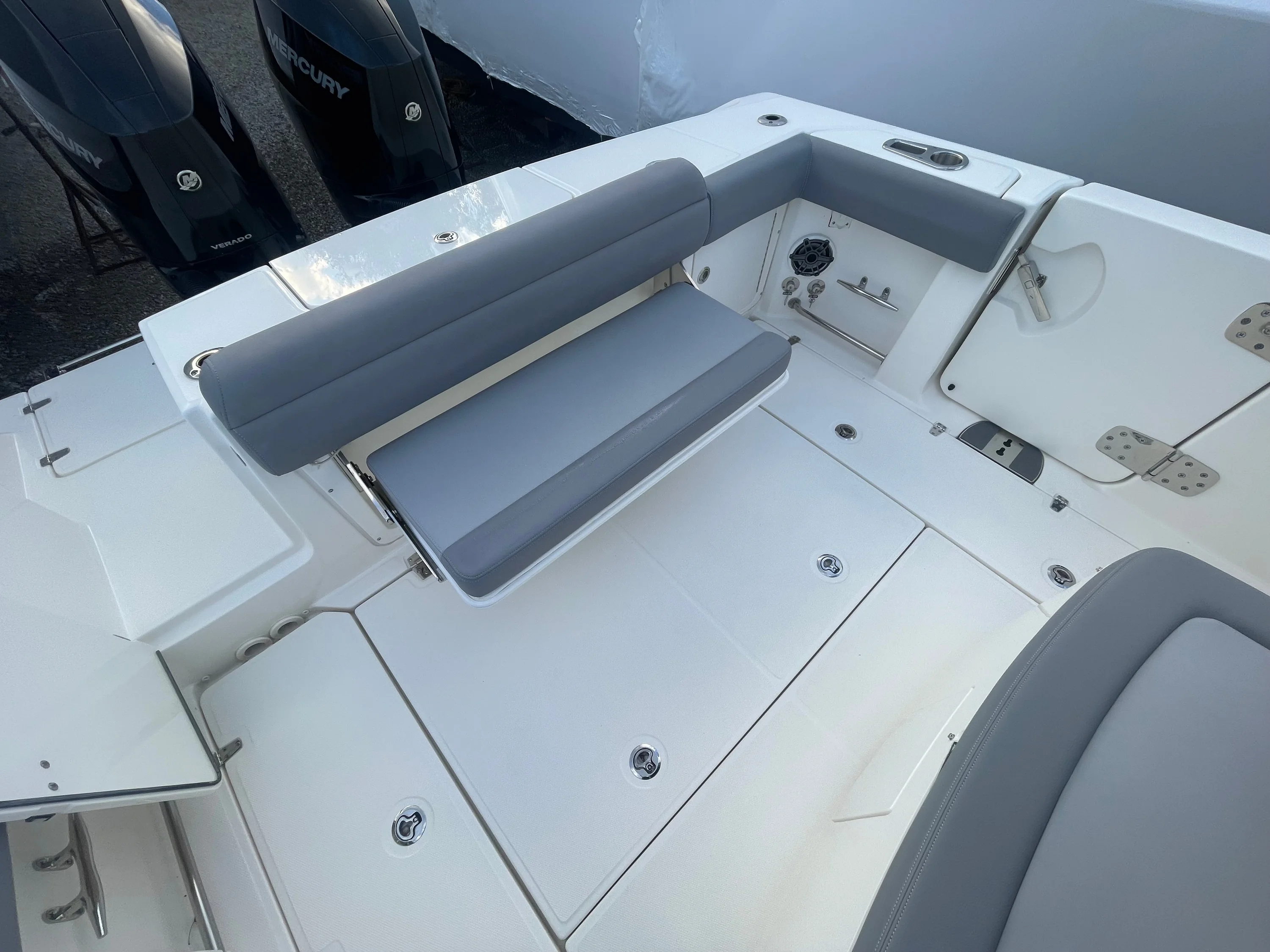 2025 Boston Whaler 330 OUTRAGE Image Thumbnail #8