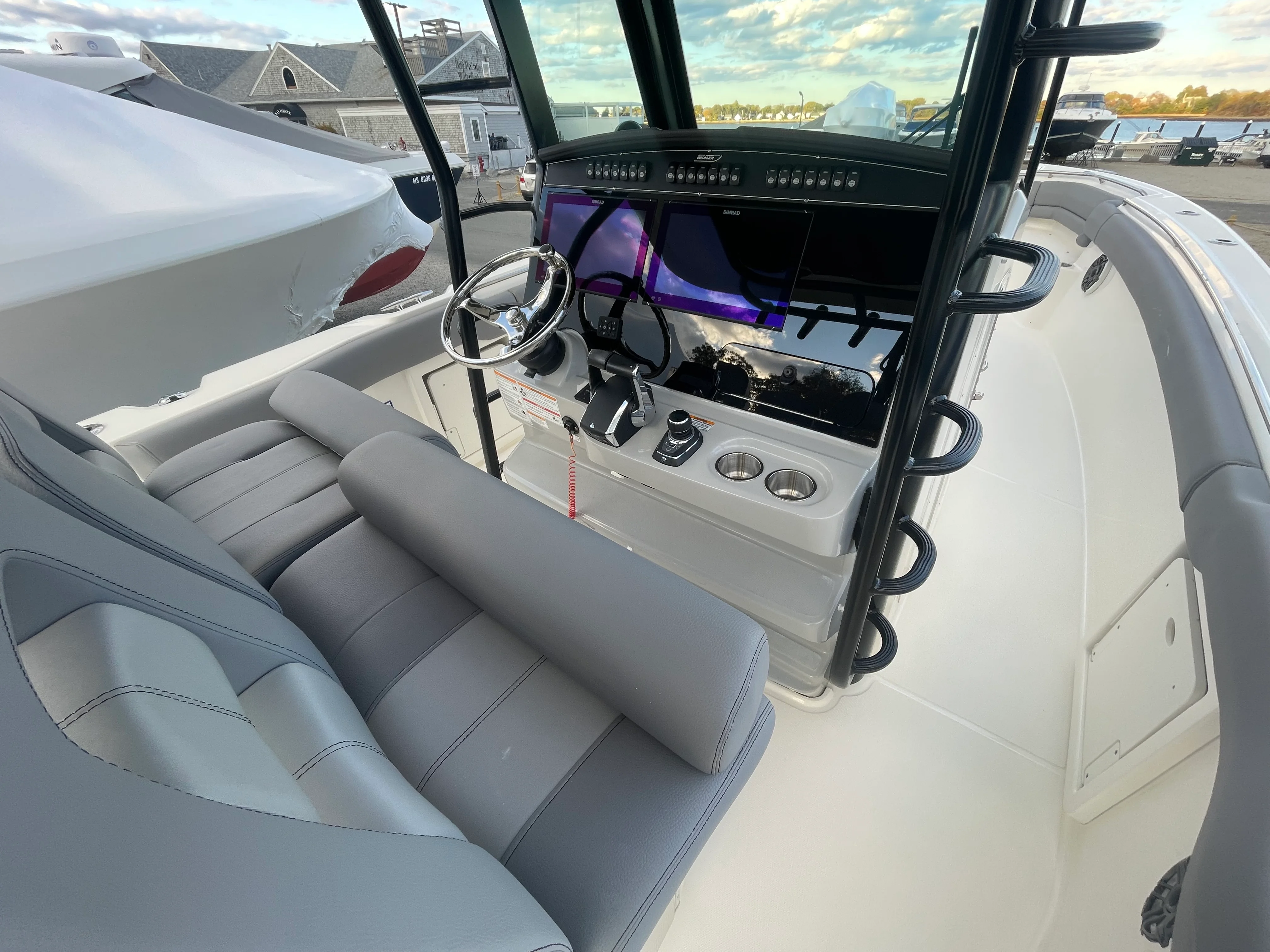 2025 Boston Whaler 330 OUTRAGE Image Thumbnail #17