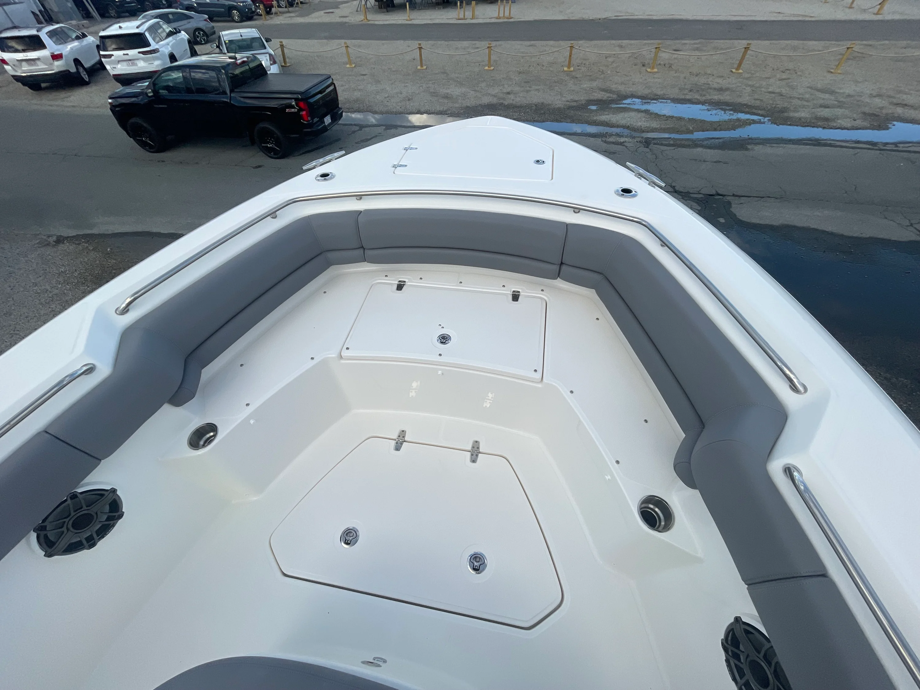 2025 Boston Whaler 330 OUTRAGE Image Thumbnail #30