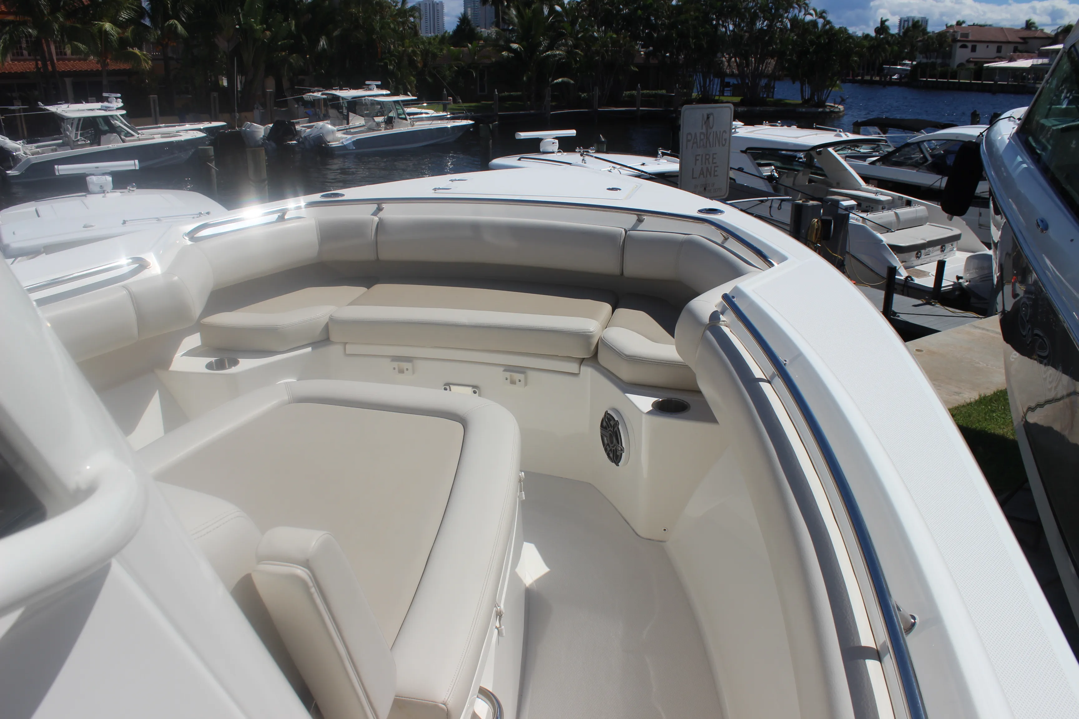 2023 Boston Whaler 280 OUTRAGE Image Thumbnail #14