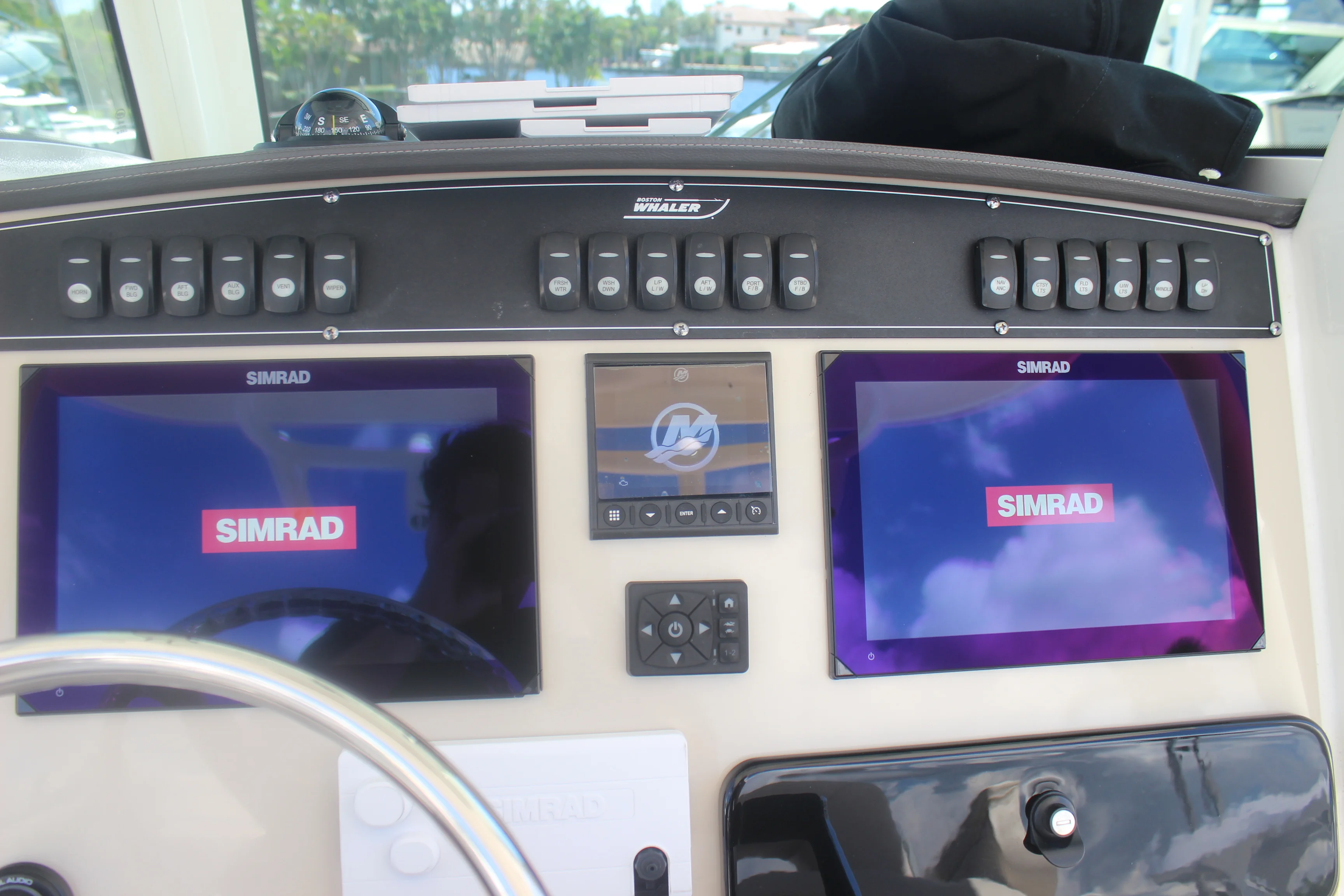 2023 Boston Whaler 280 OUTRAGE Image Thumbnail #10