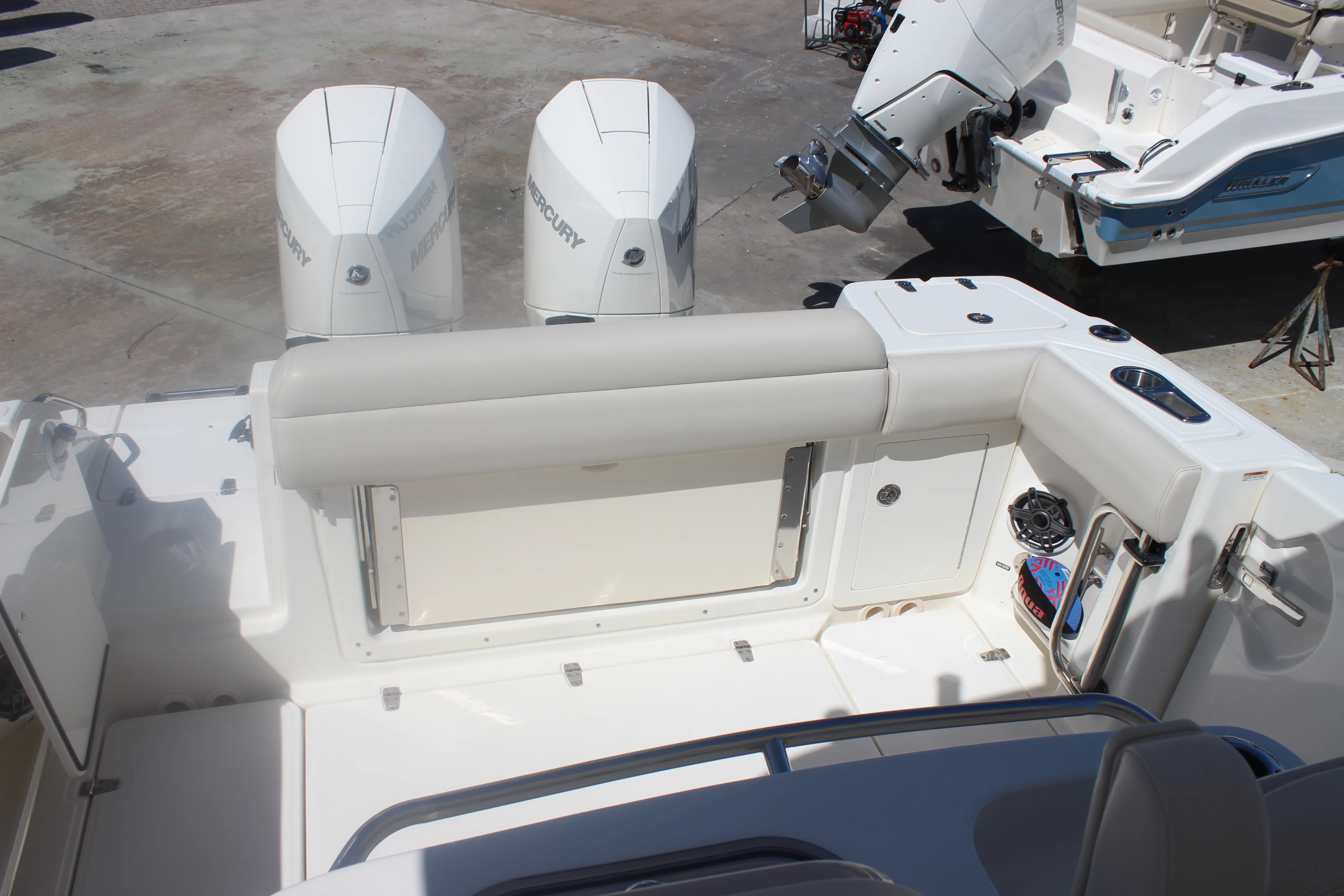 2023 Boston Whaler 280 OUTRAGE Image Thumbnail #7