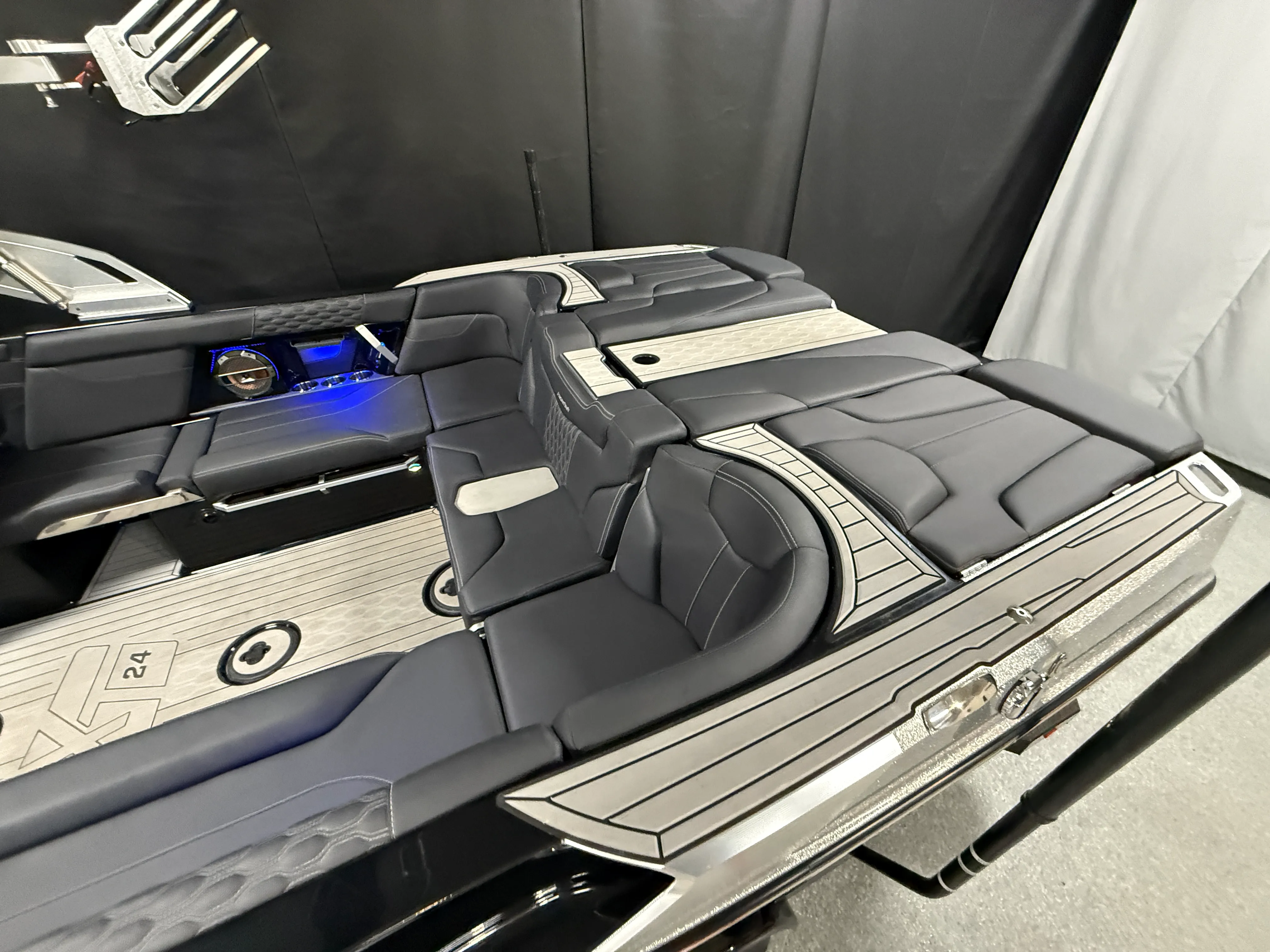 2022 Mastercraft XT24 Image Thumbnail #6