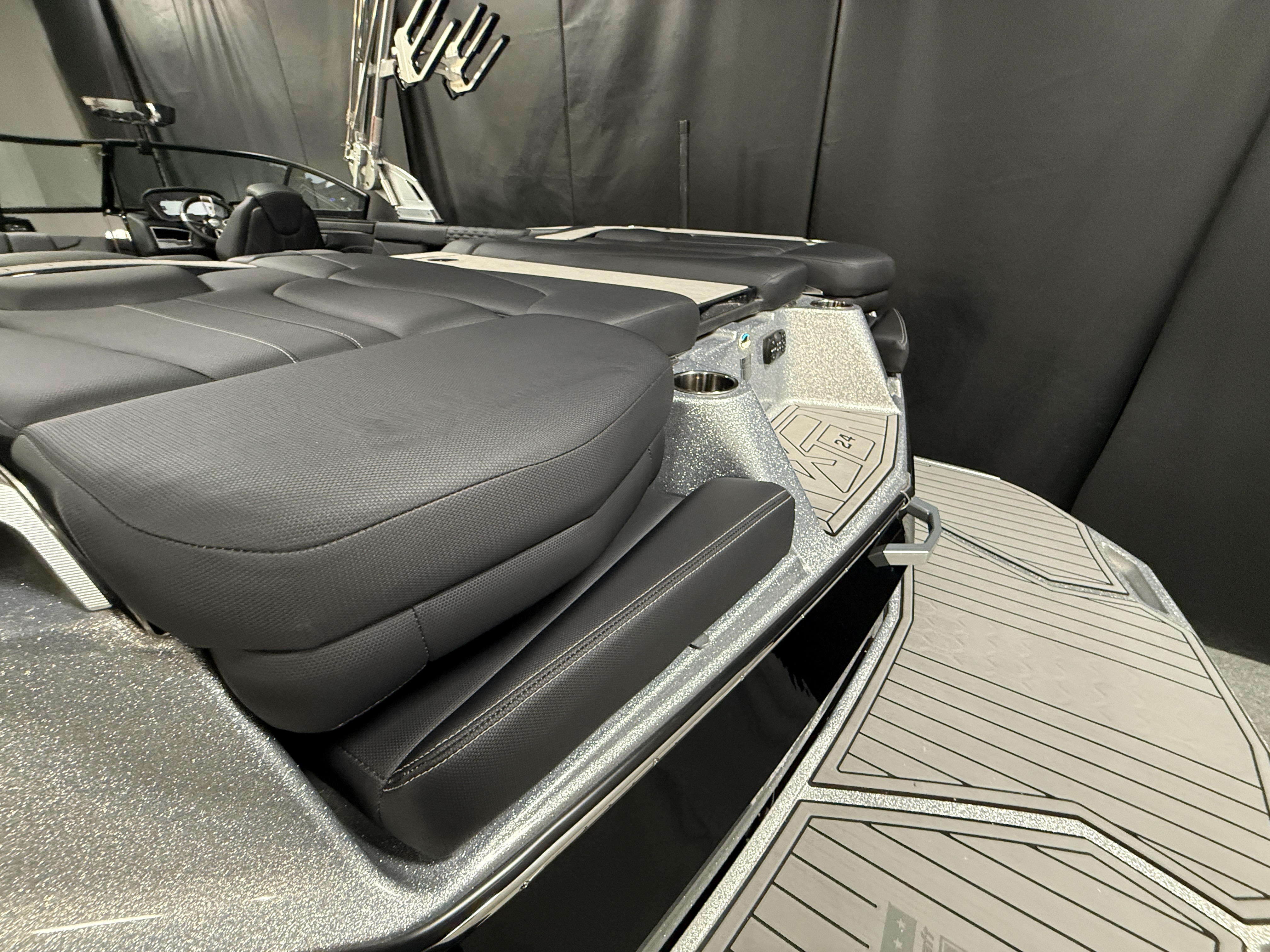 2022 Mastercraft XT24 Image Thumbnail #14