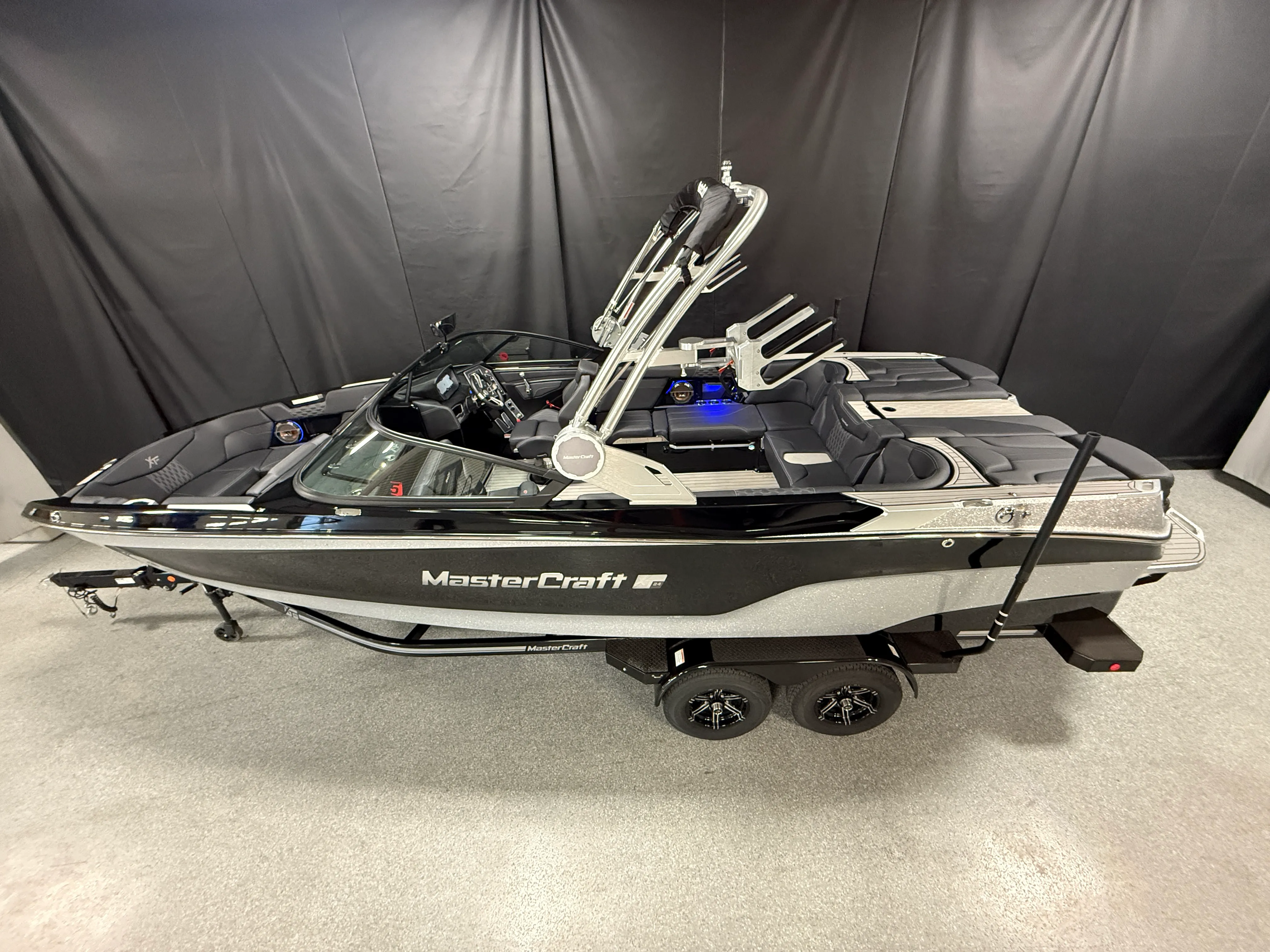 2022 Mastercraft XT24 Image Thumbnail #1