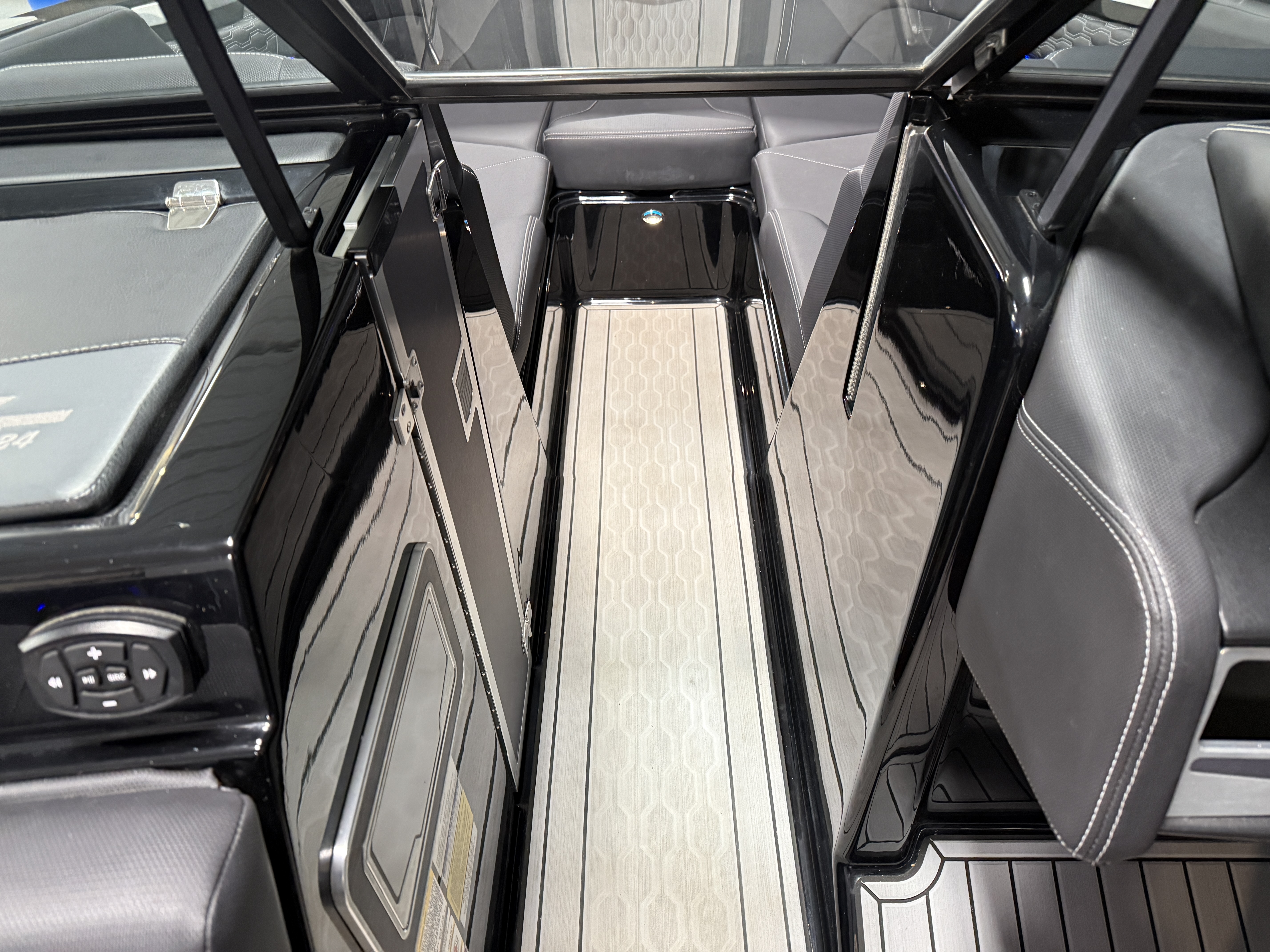 2022 Mastercraft XT24 Image Thumbnail #69