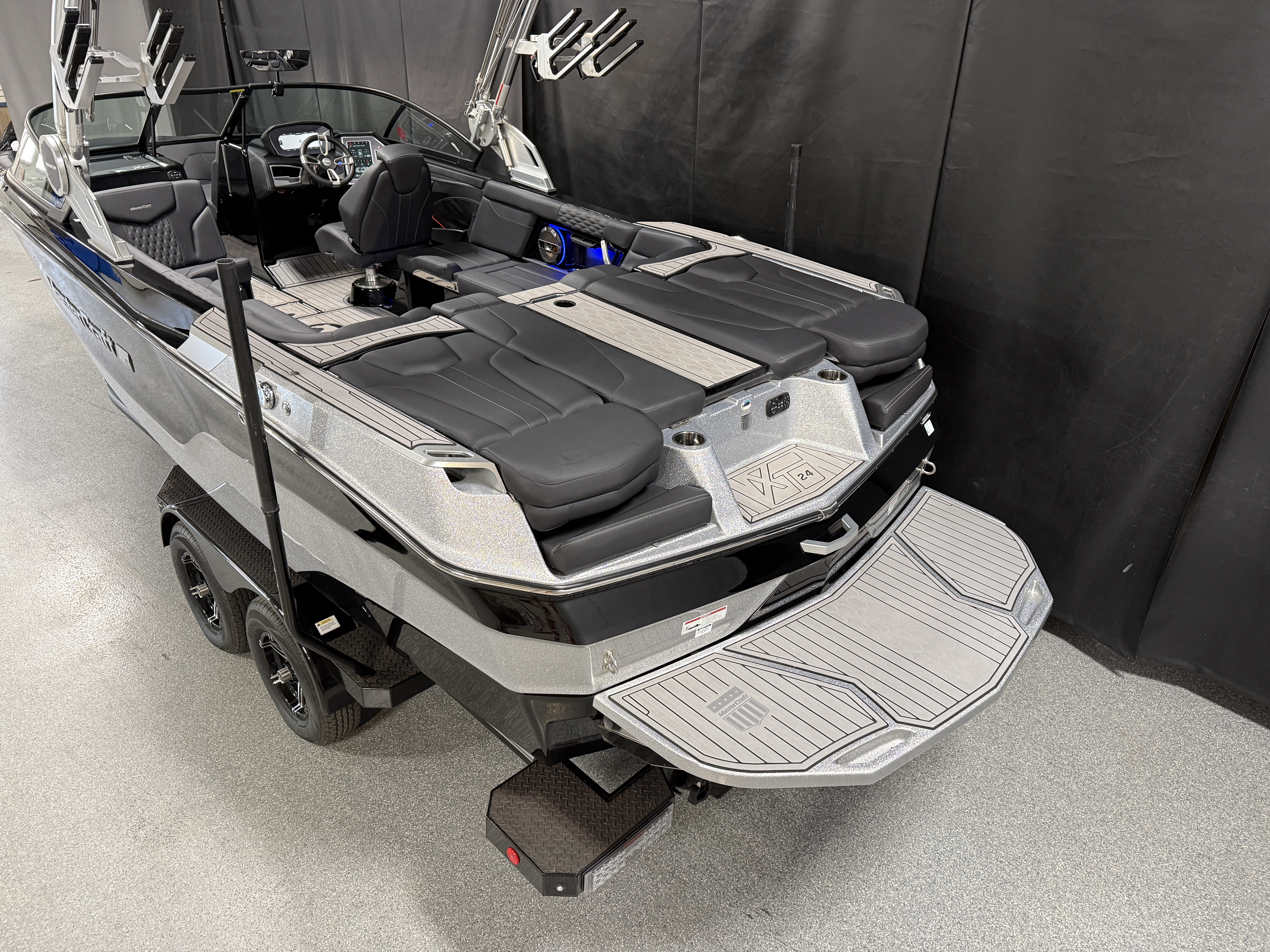 2022 Mastercraft XT24 Image Thumbnail #5