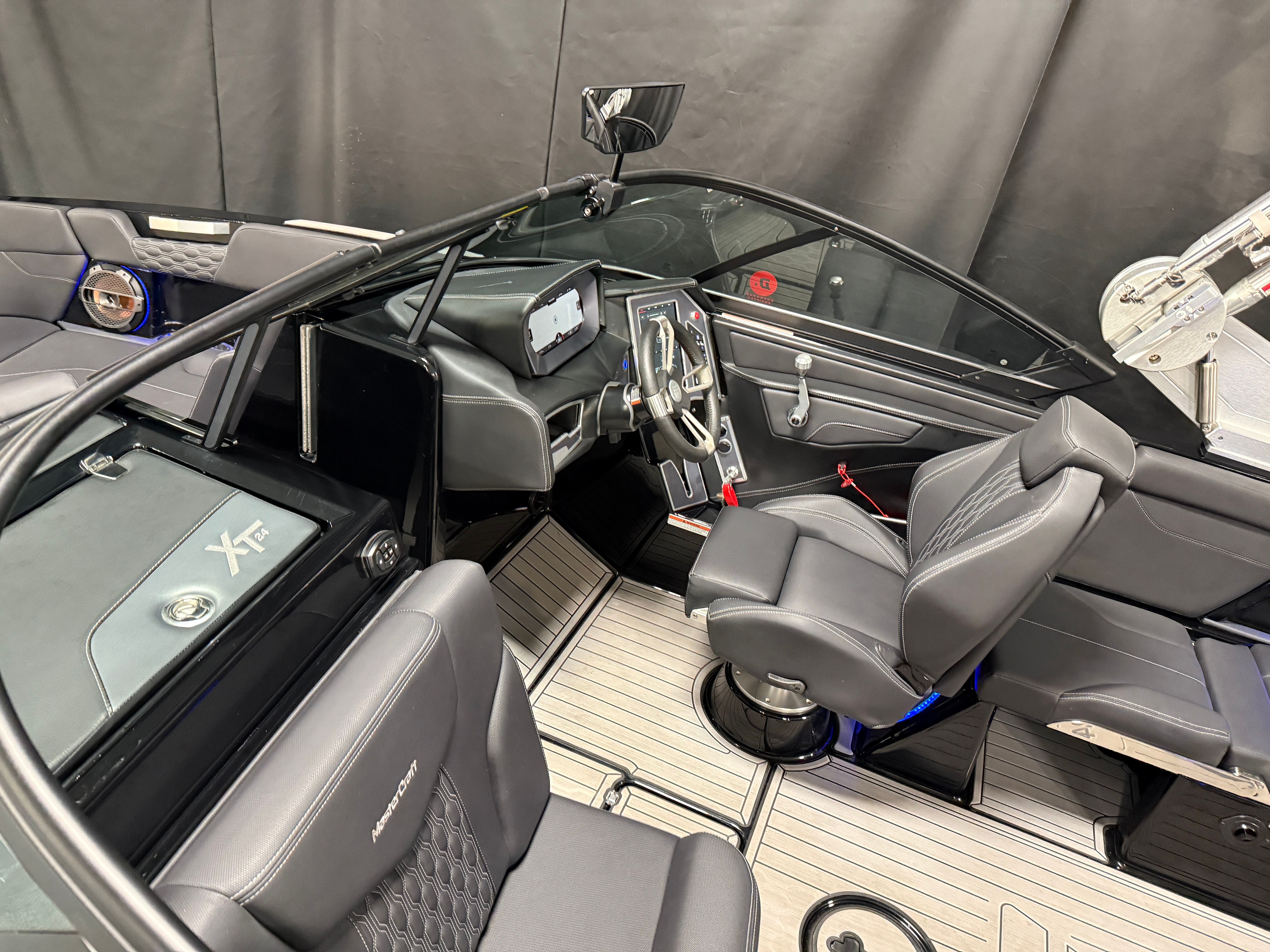 2022 Mastercraft XT24 Image Thumbnail #9