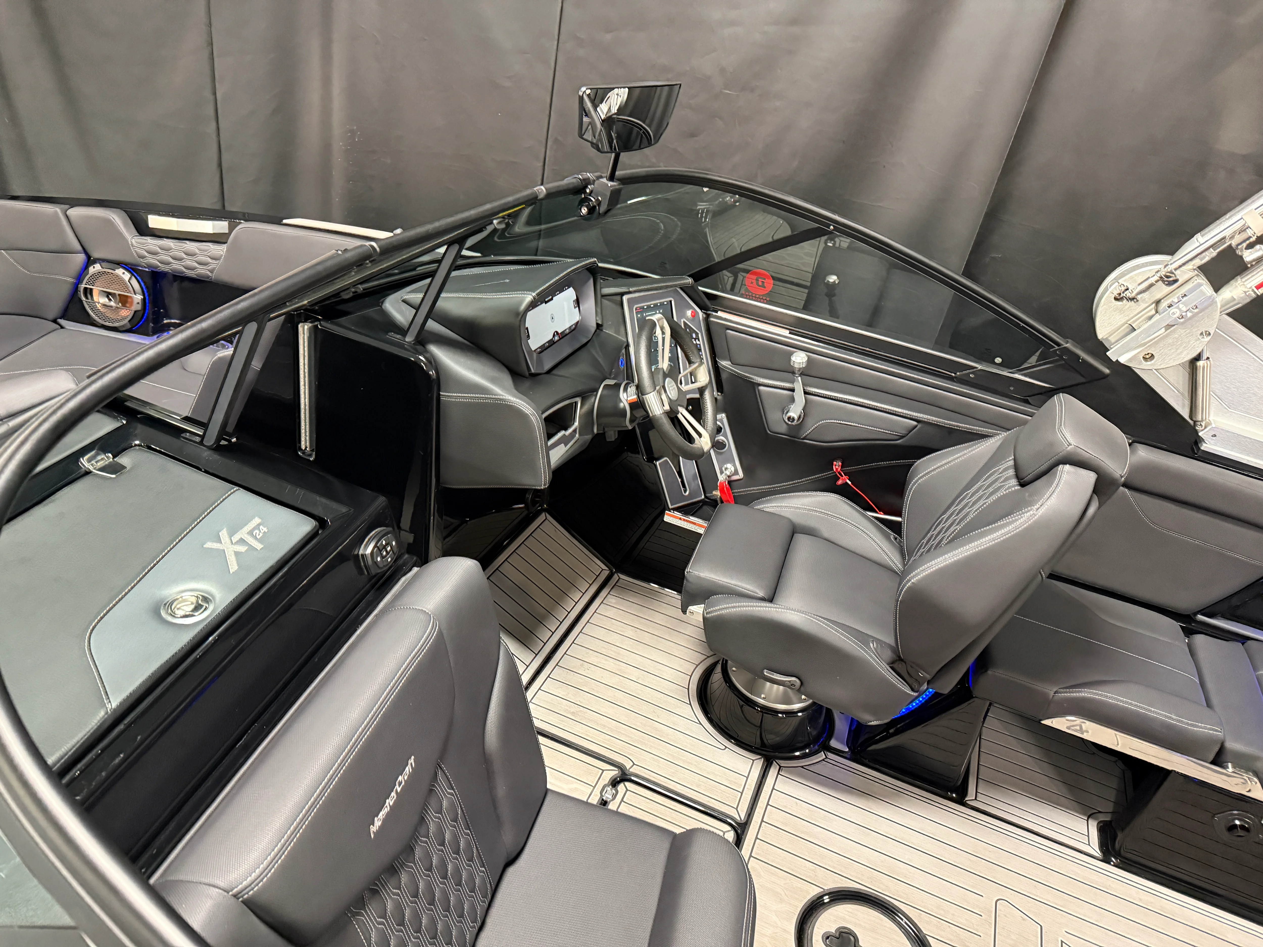 2022 Mastercraft XT24 Image Thumbnail #9