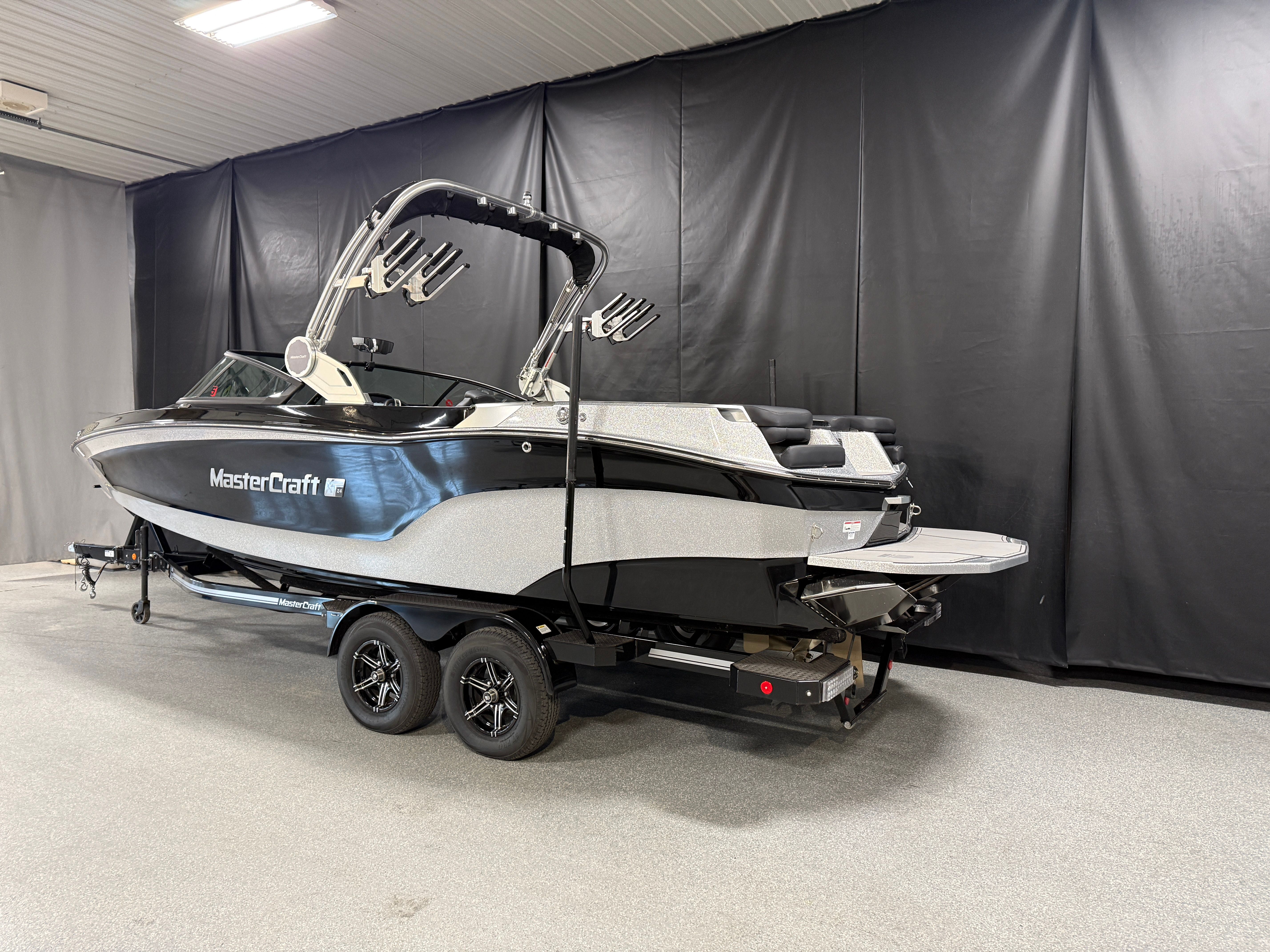 2022 Mastercraft XT24 Image Thumbnail #3