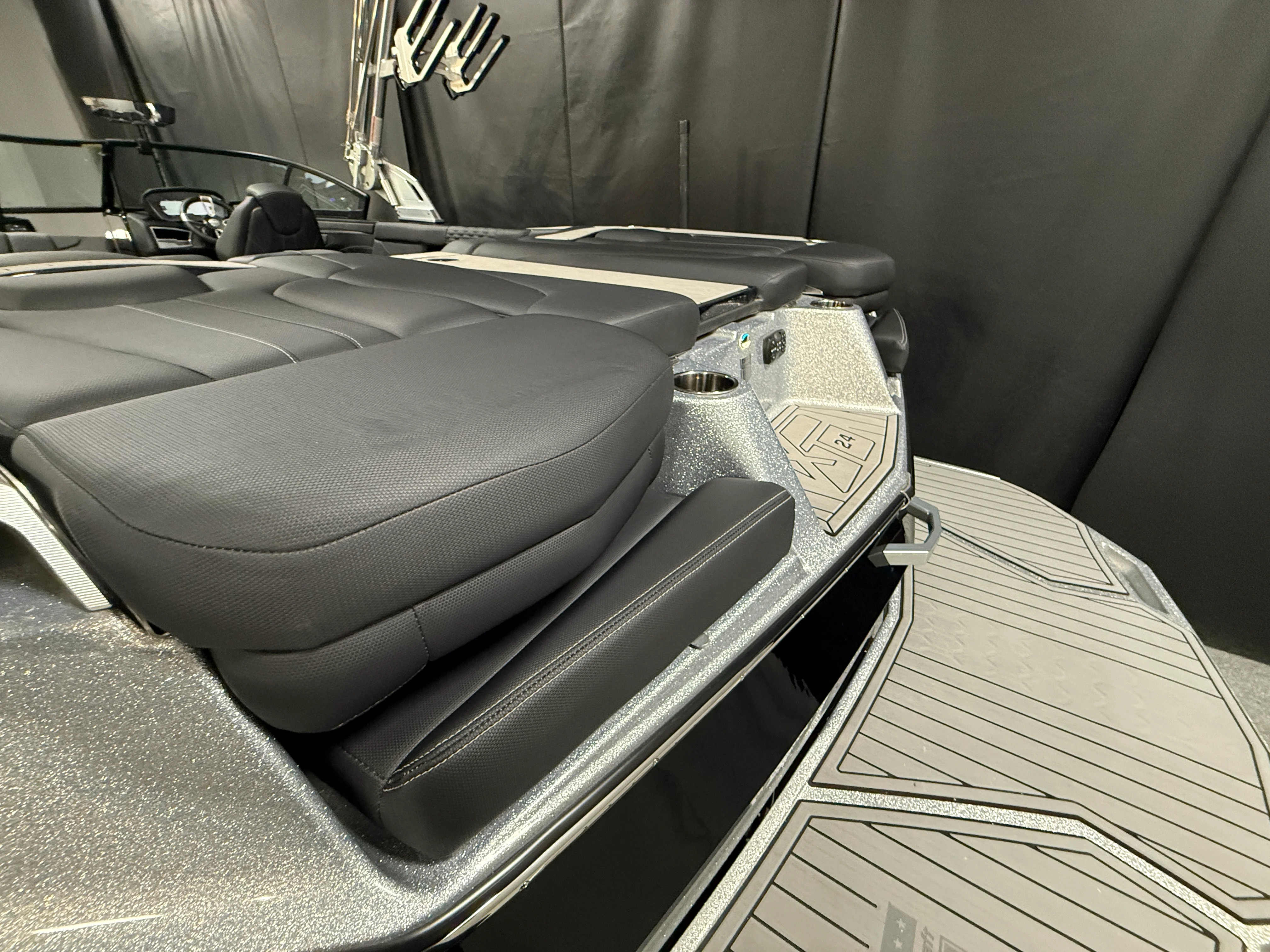 2022 Mastercraft XT24 Image Thumbnail #14