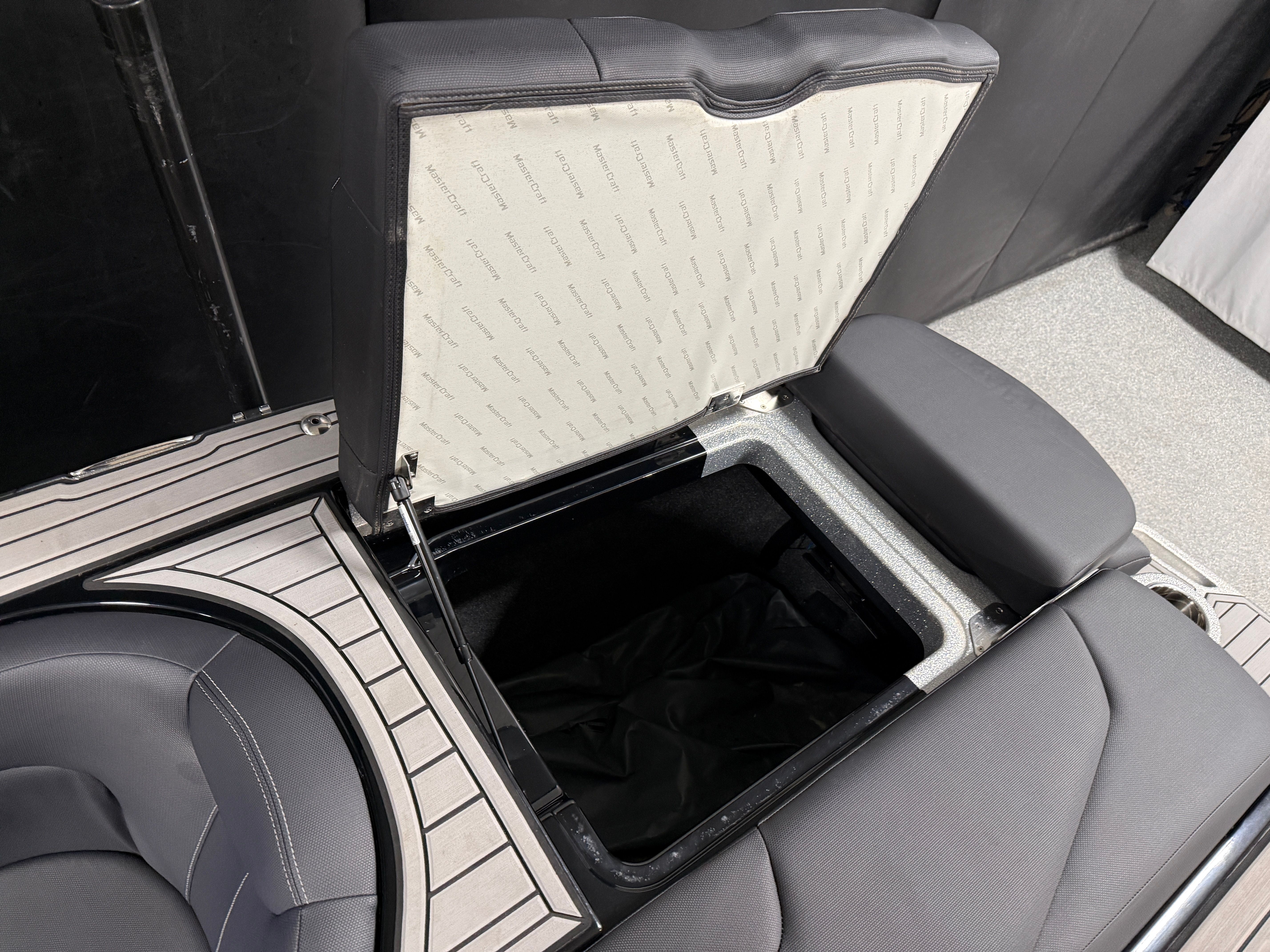 2022 Mastercraft XT24 Image Thumbnail #28