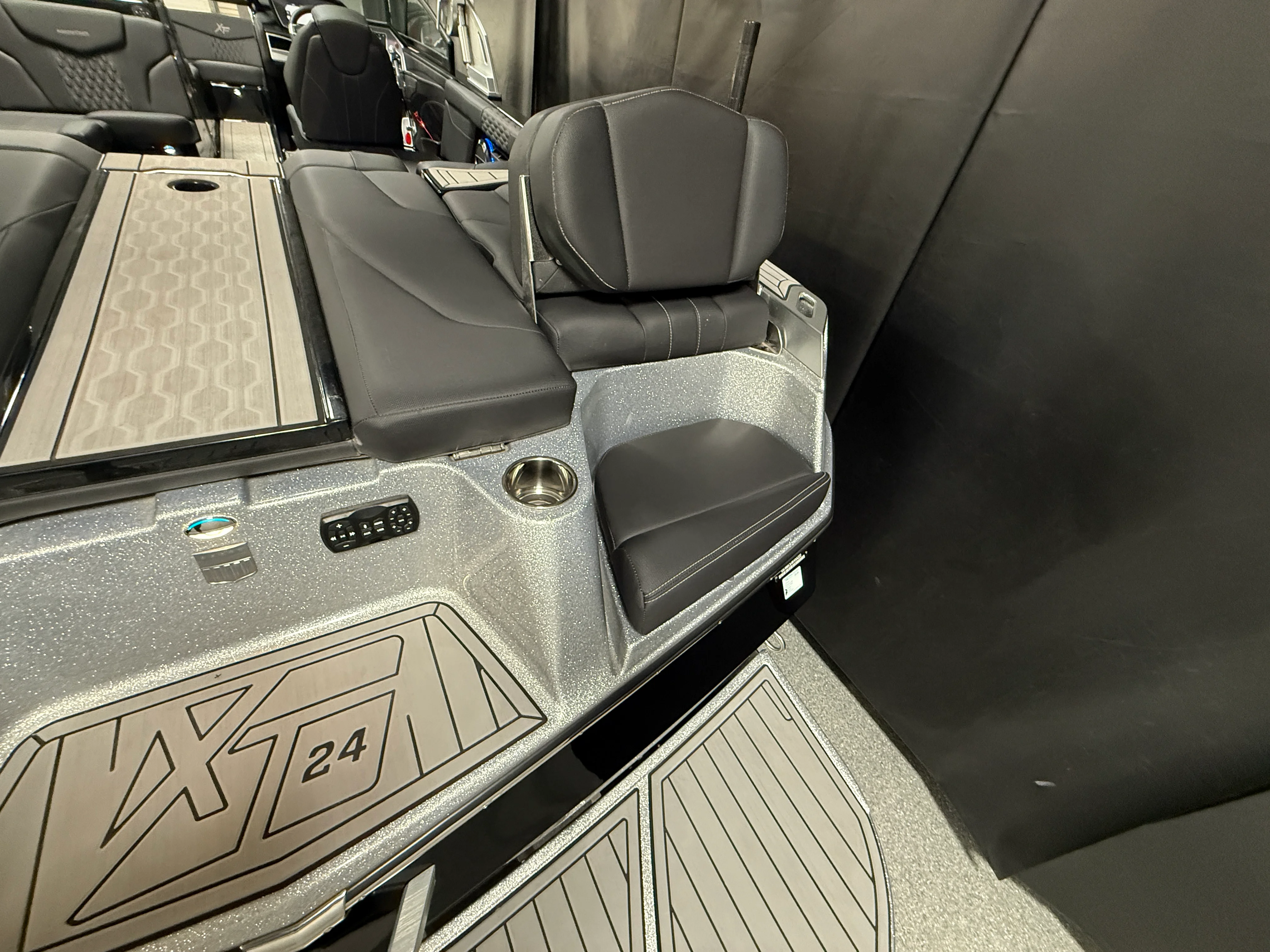 2022 Mastercraft XT24 Image Thumbnail #20