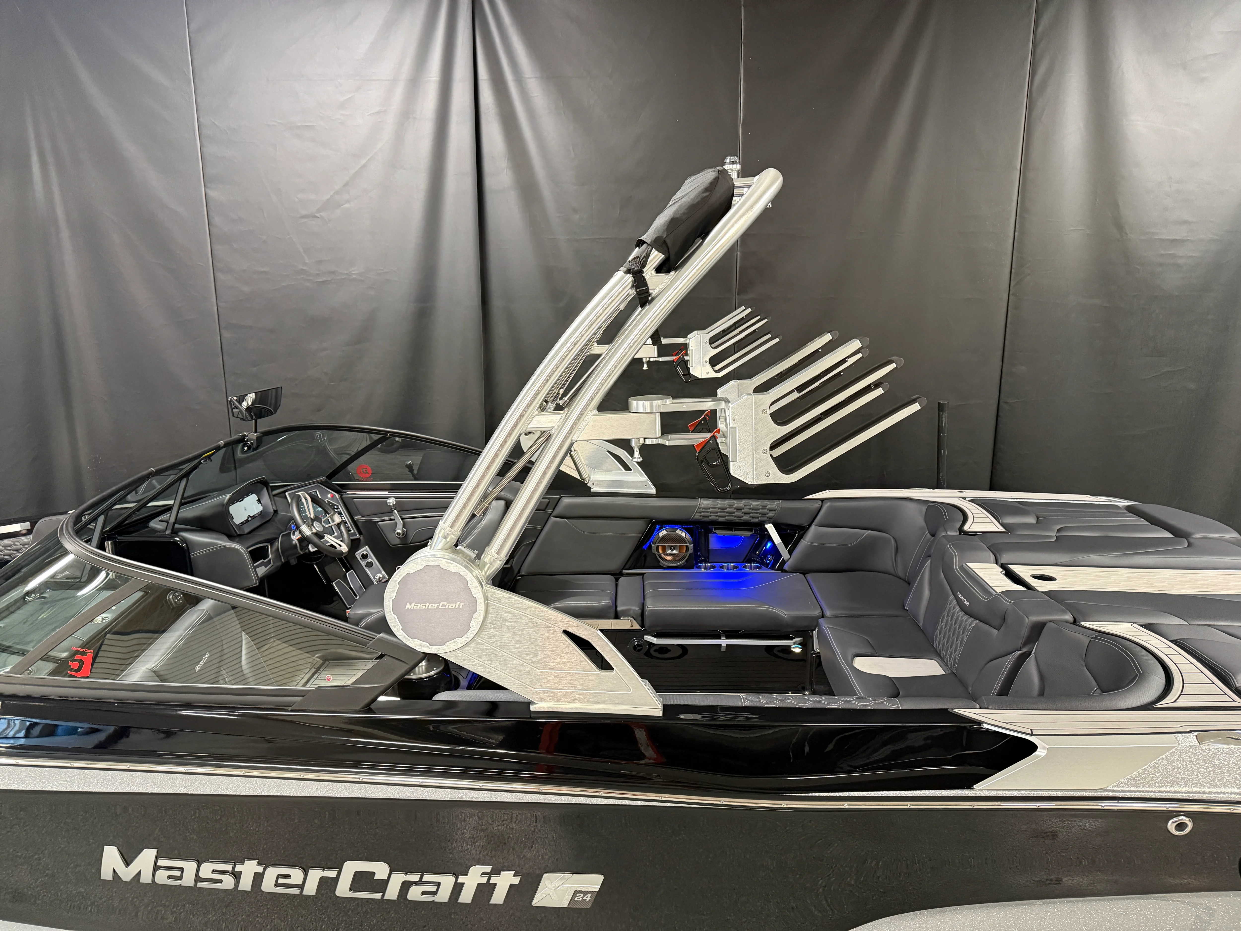2022 Mastercraft XT24 Image Thumbnail #4