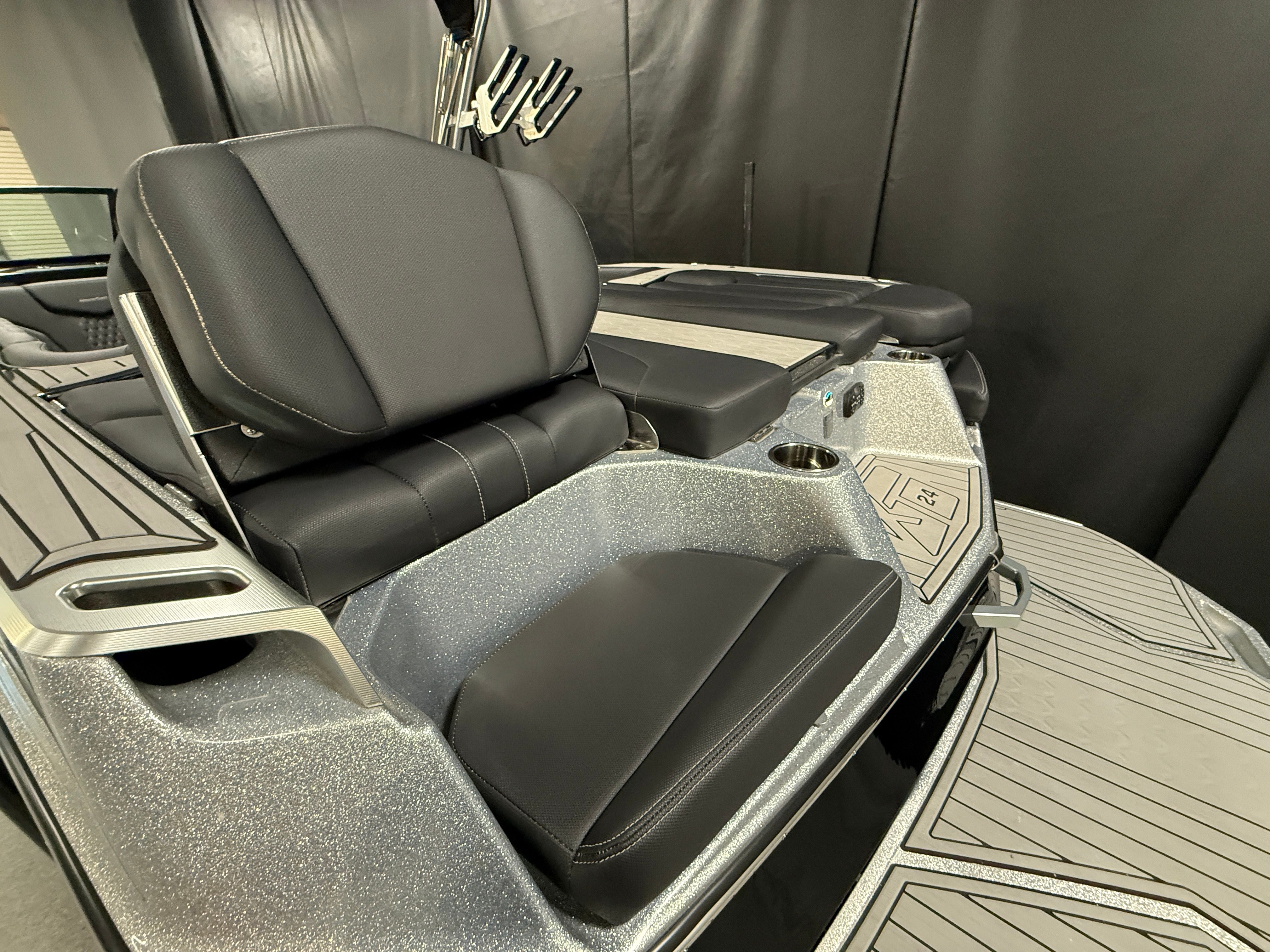 2022 Mastercraft XT24 Image Thumbnail #15