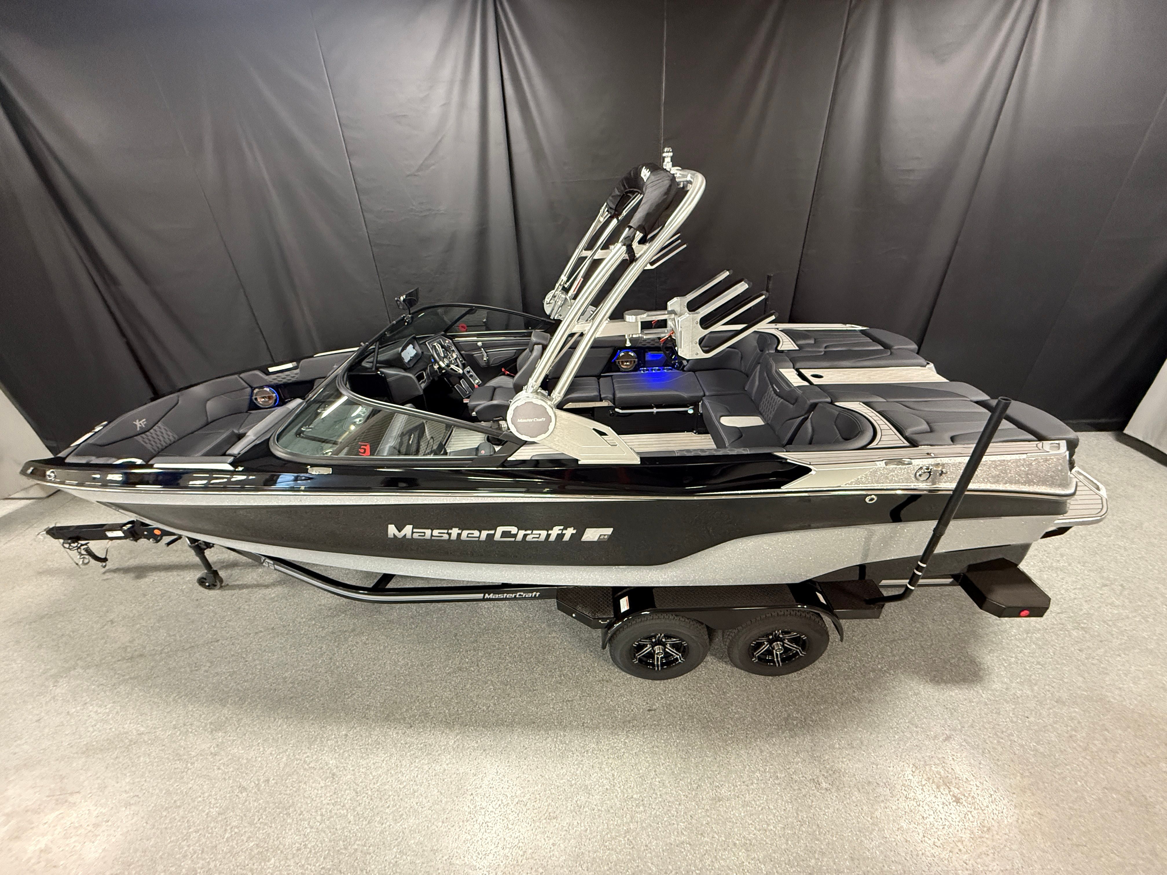 2022 Mastercraft XT24 Image Thumbnail #1