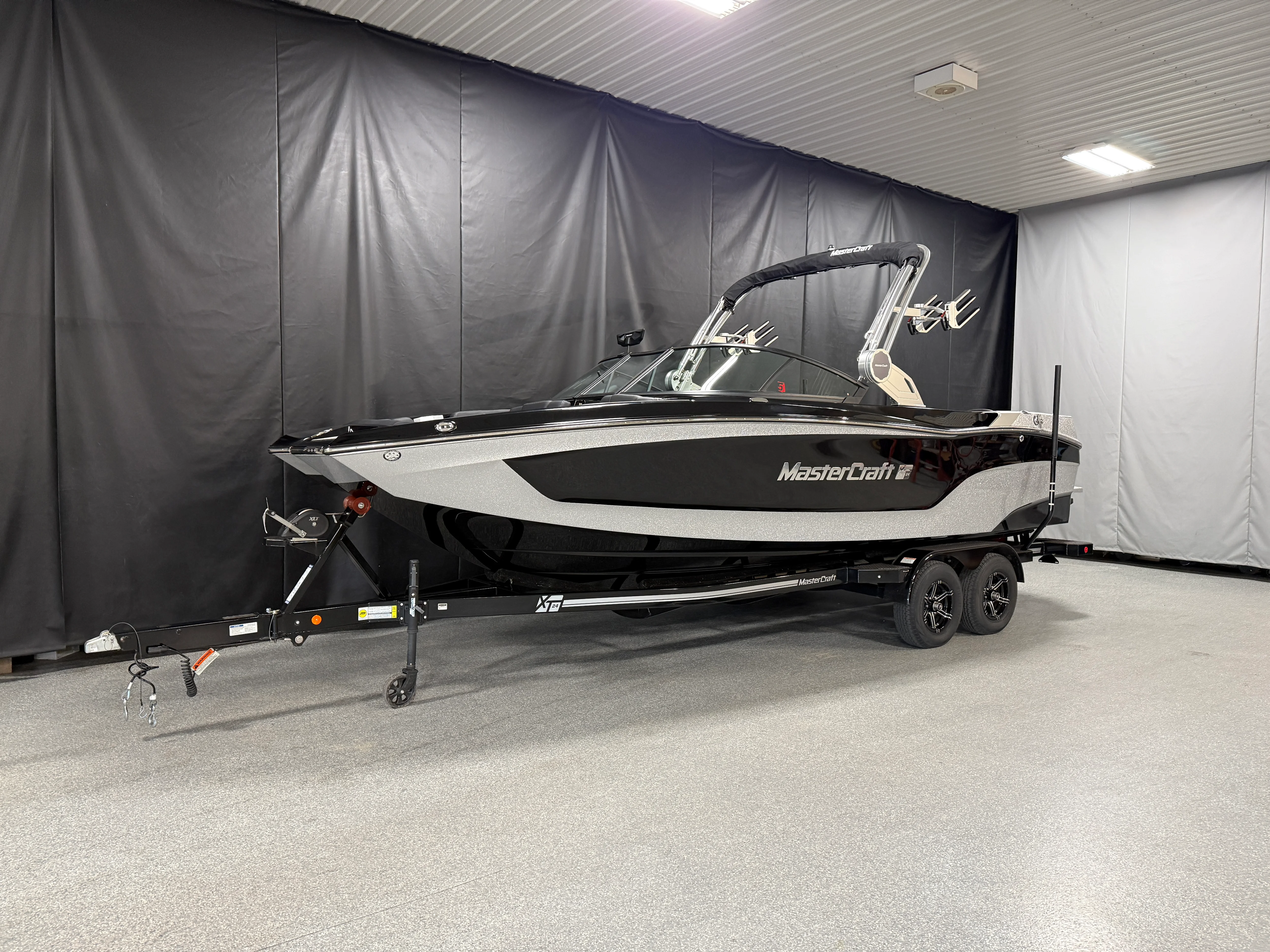 2022 Mastercraft XT24 Image Thumbnail #2