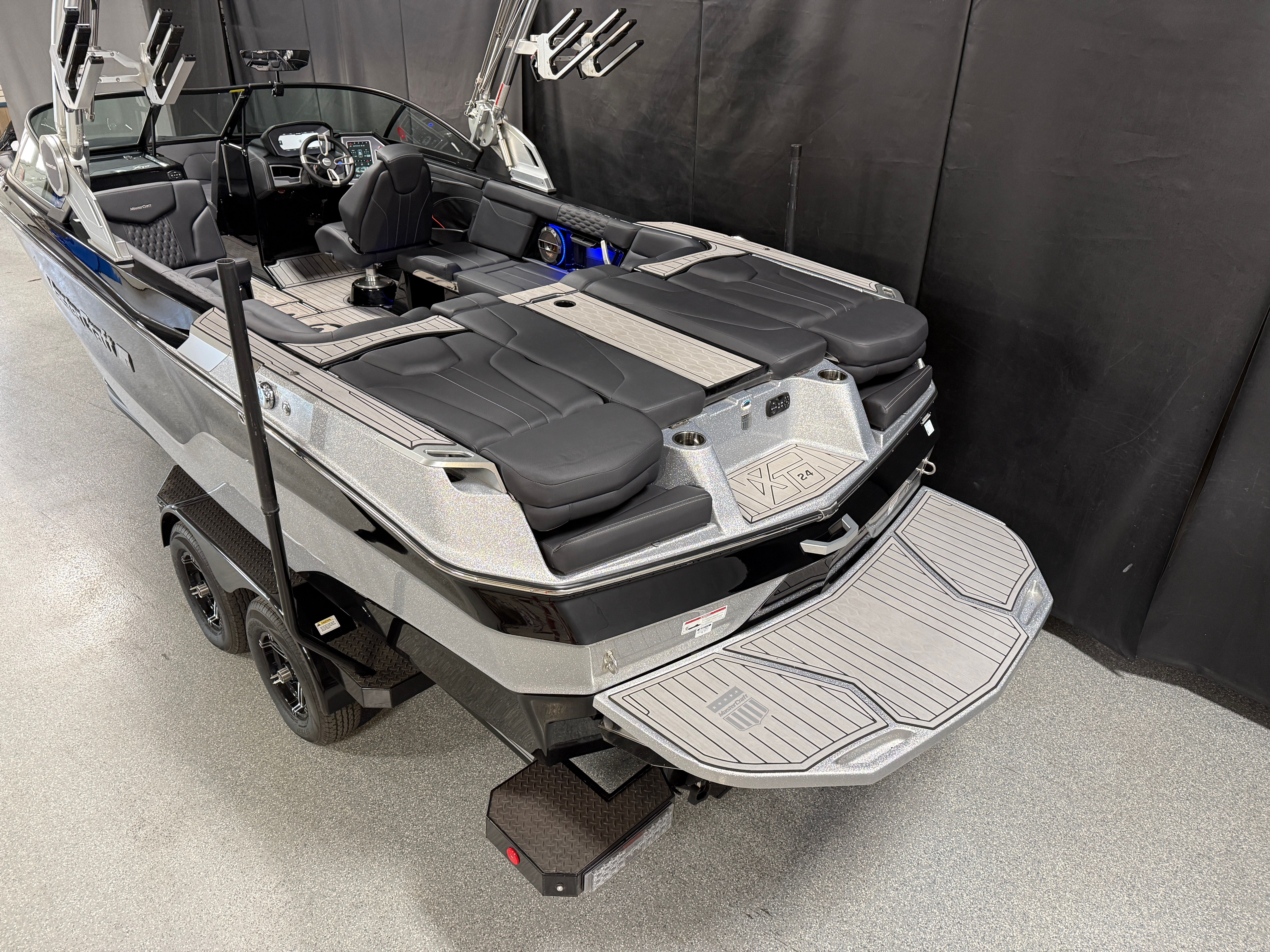 2022 Mastercraft XT24 Image Thumbnail #5