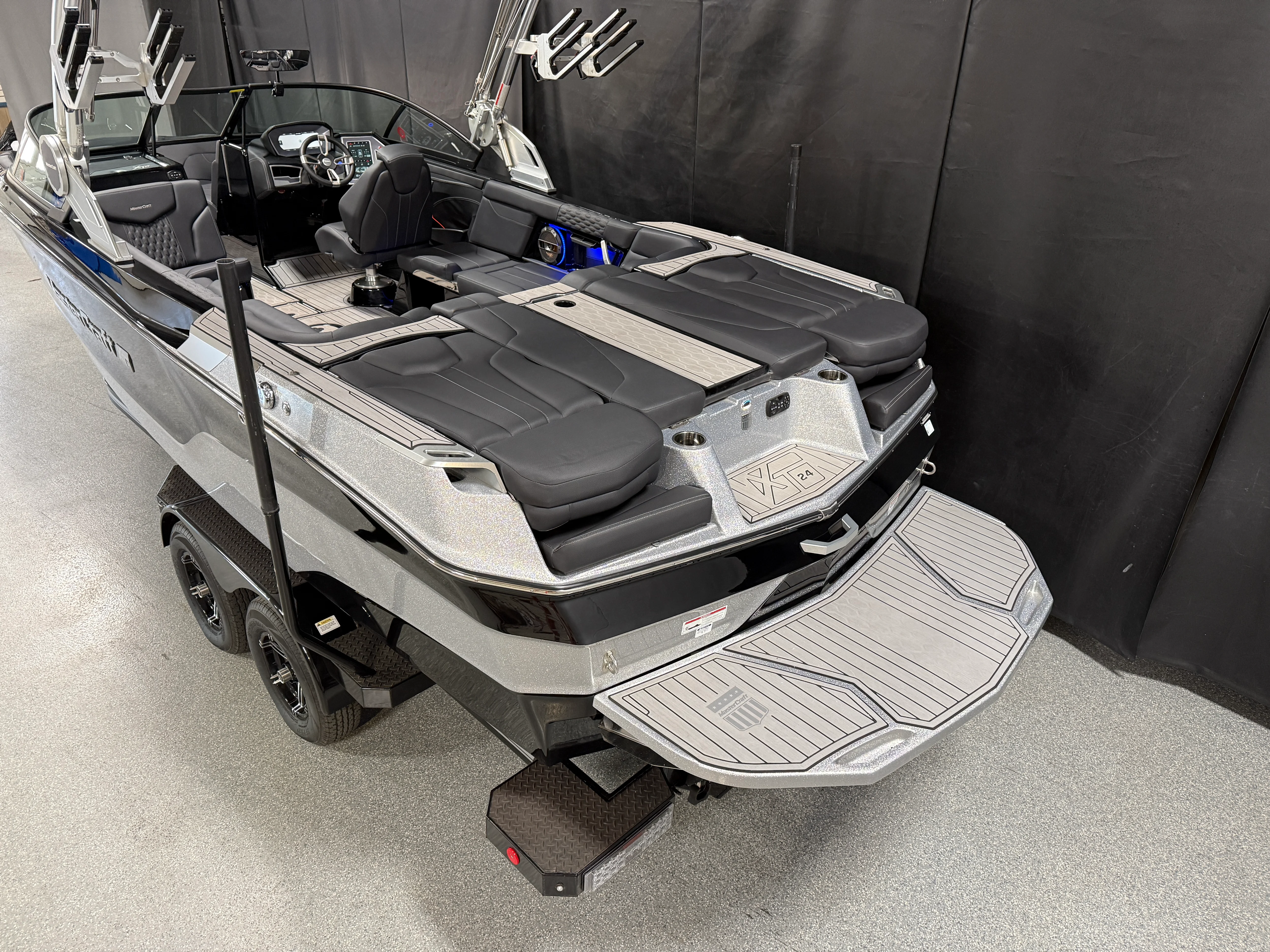 2022 Mastercraft XT24 Image Thumbnail #5