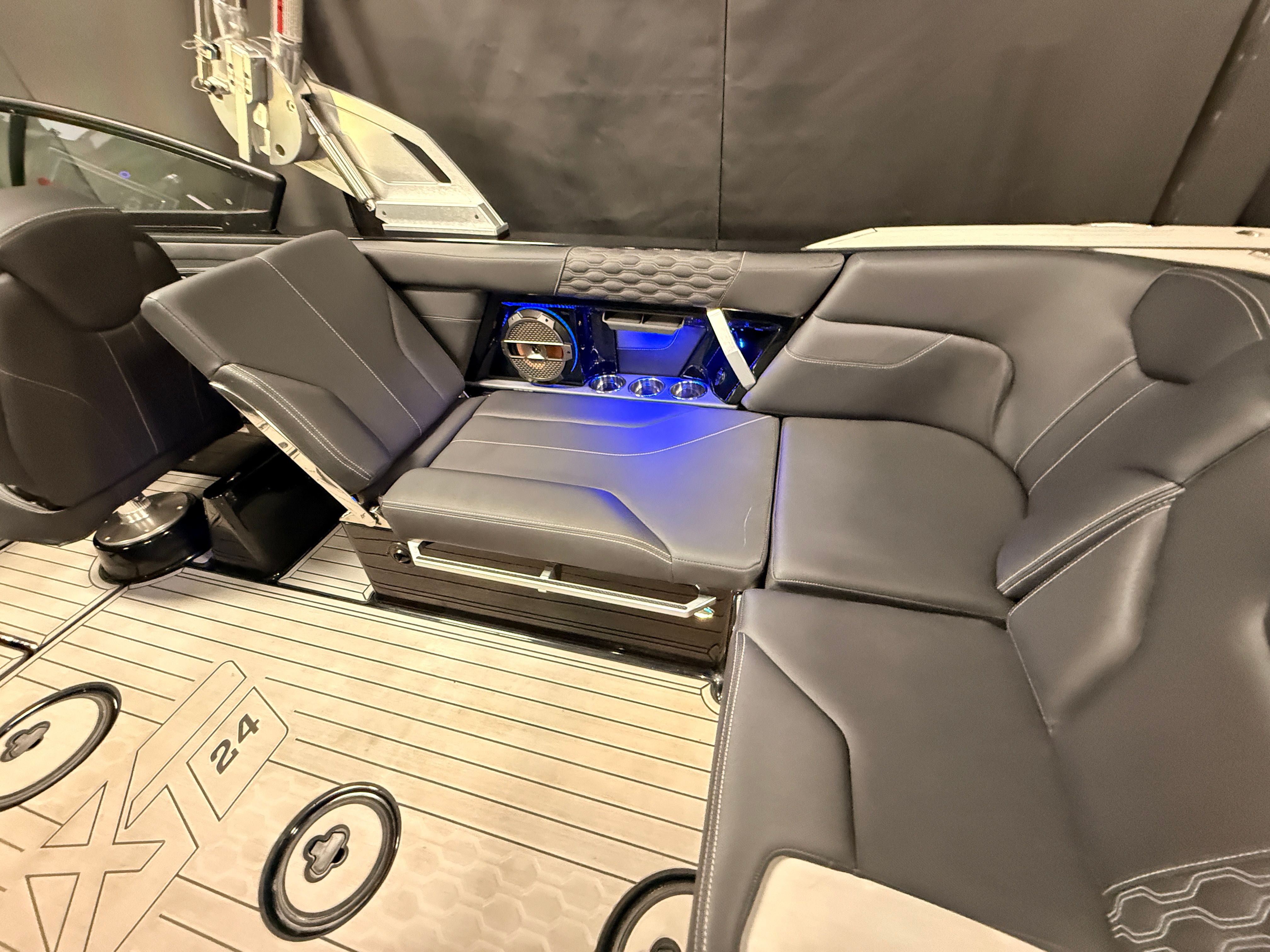 2022 Mastercraft XT24 Image Thumbnail #39