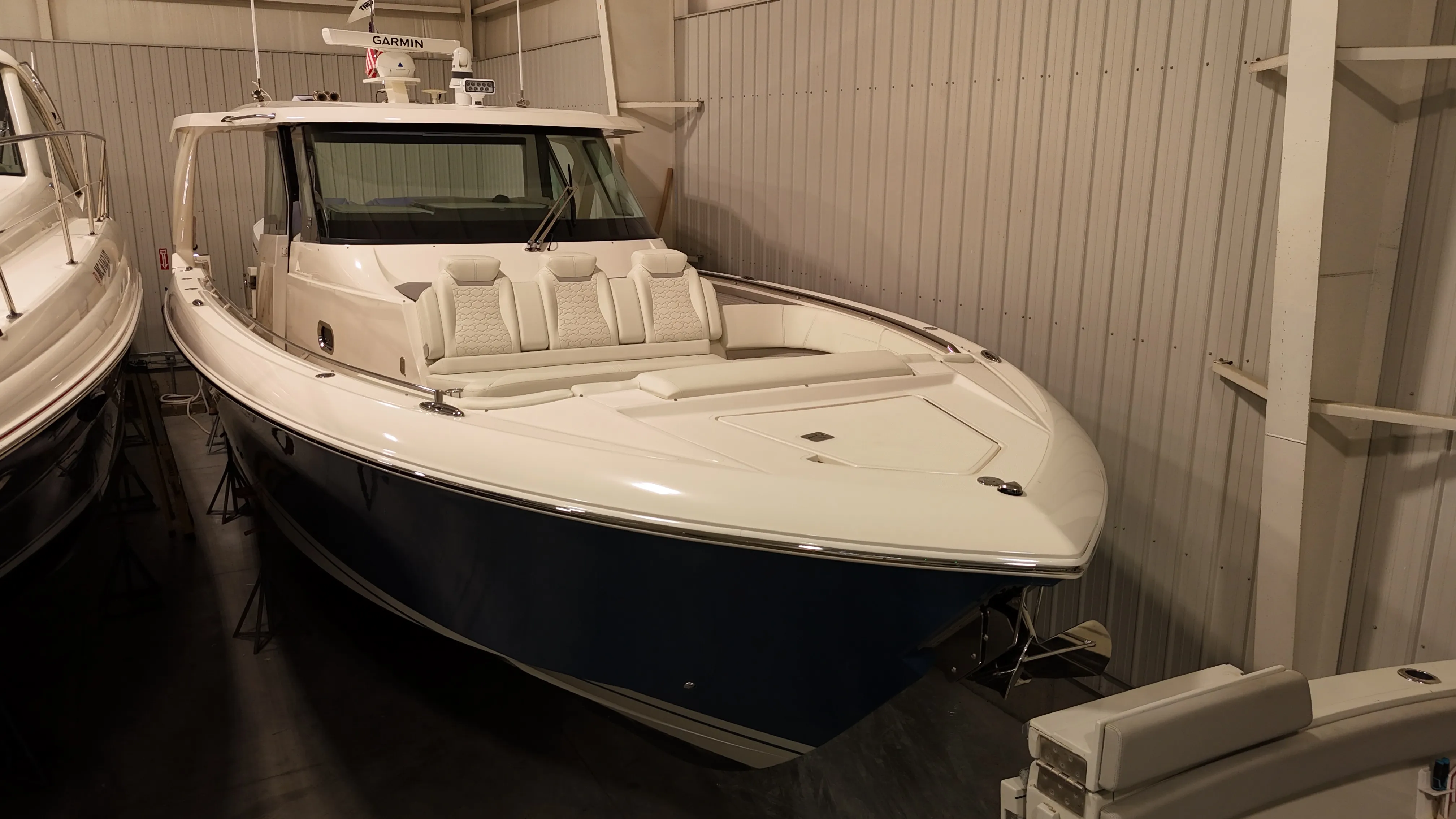 2024 Tiara Yachts 48 LS Image Thumbnail #2