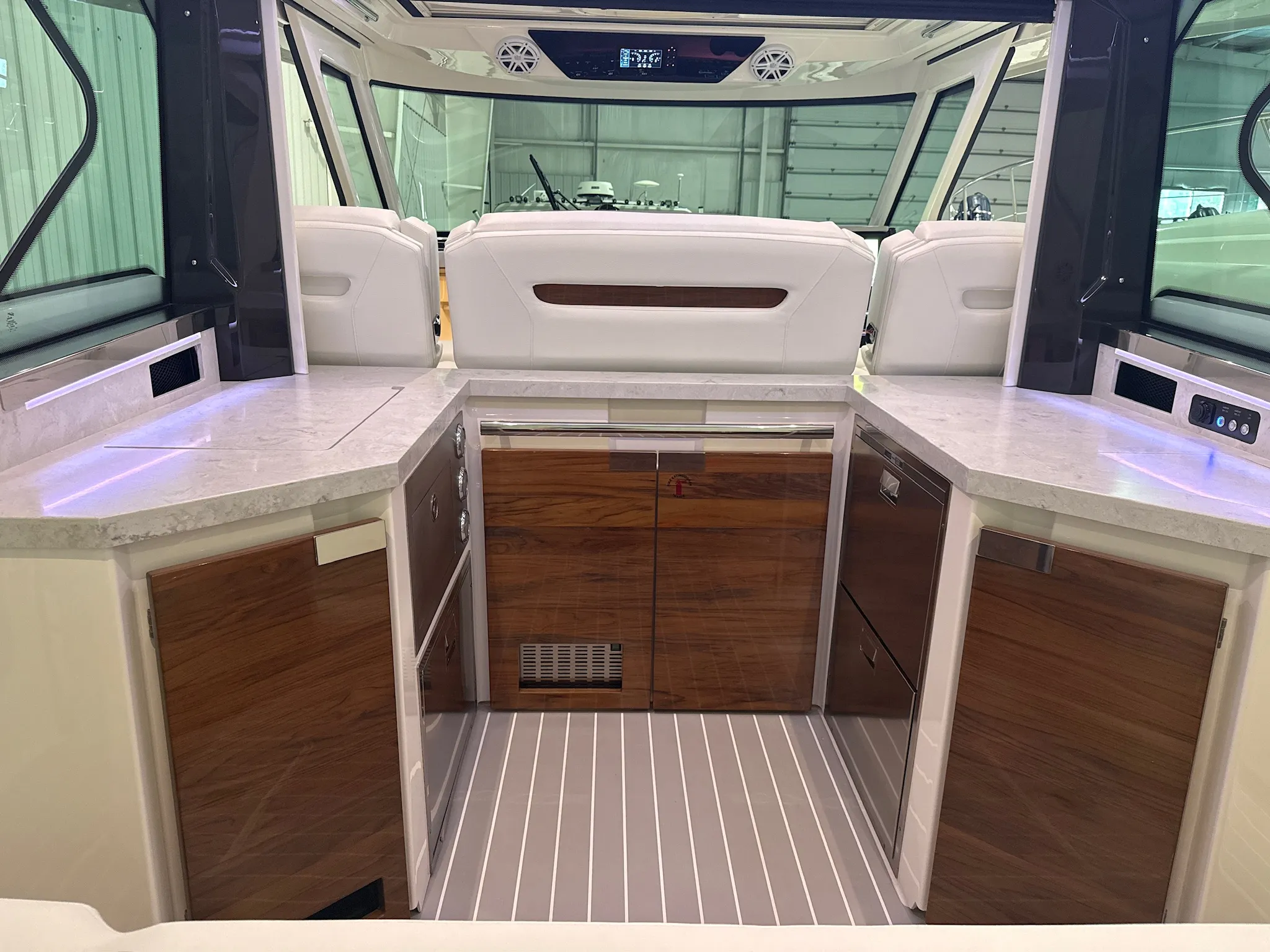 2024 Tiara Yachts 48 LS Image Thumbnail #48