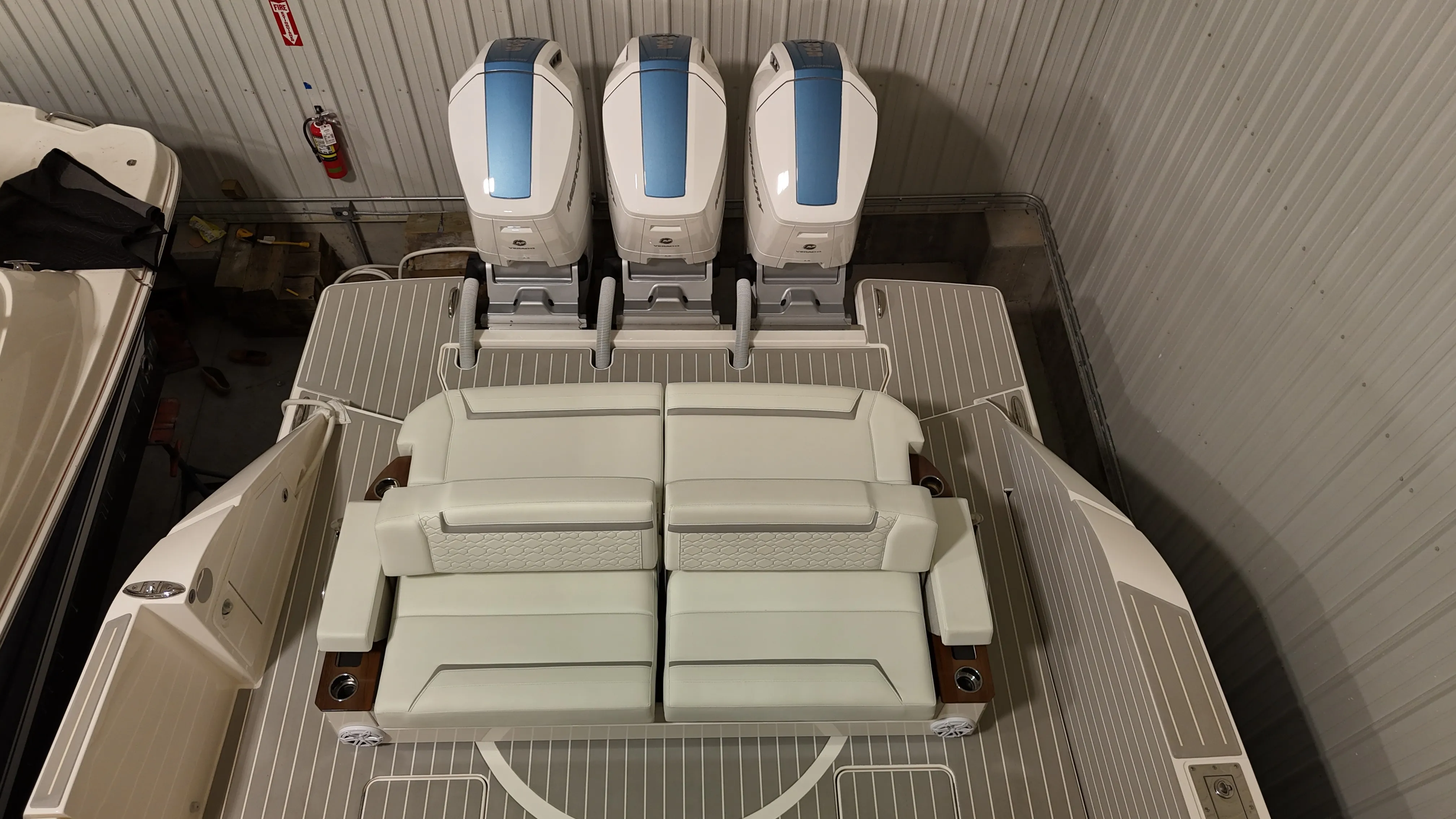 2024 Tiara Yachts 48 LS Image Thumbnail #5