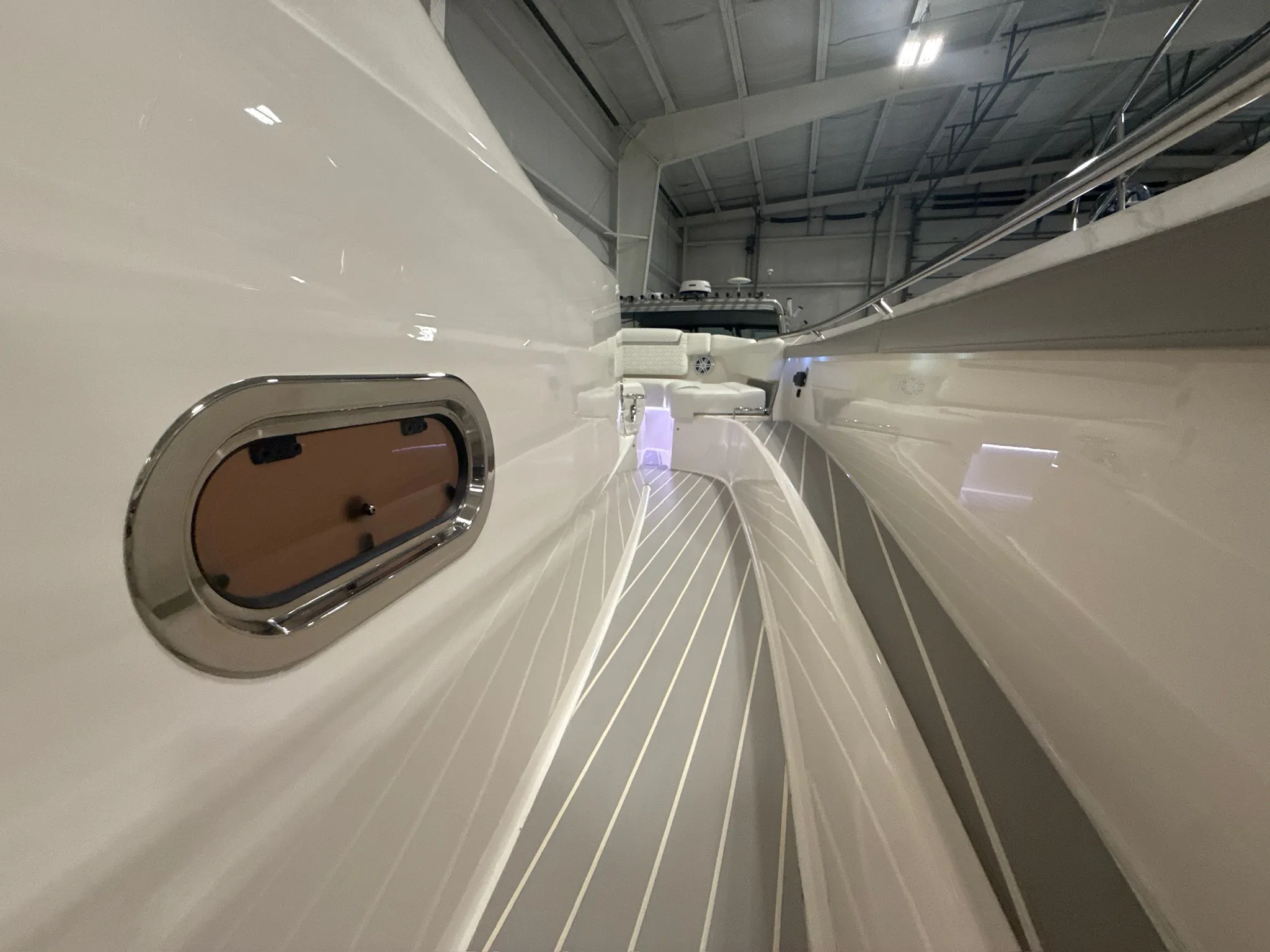 2024 Tiara Yachts 48 LS Image Thumbnail #29