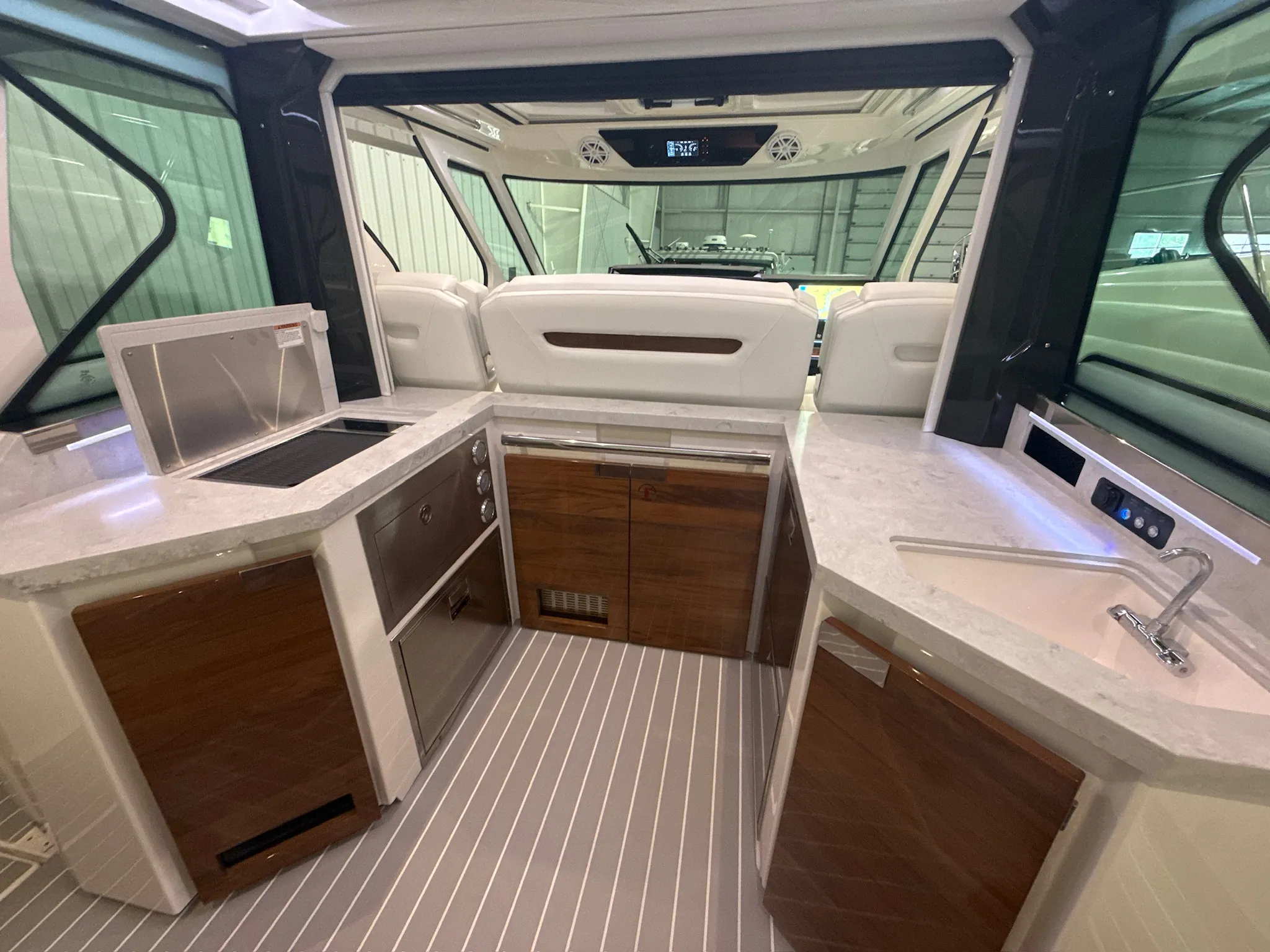 2024 Tiara Yachts 48 LS Image Thumbnail #37